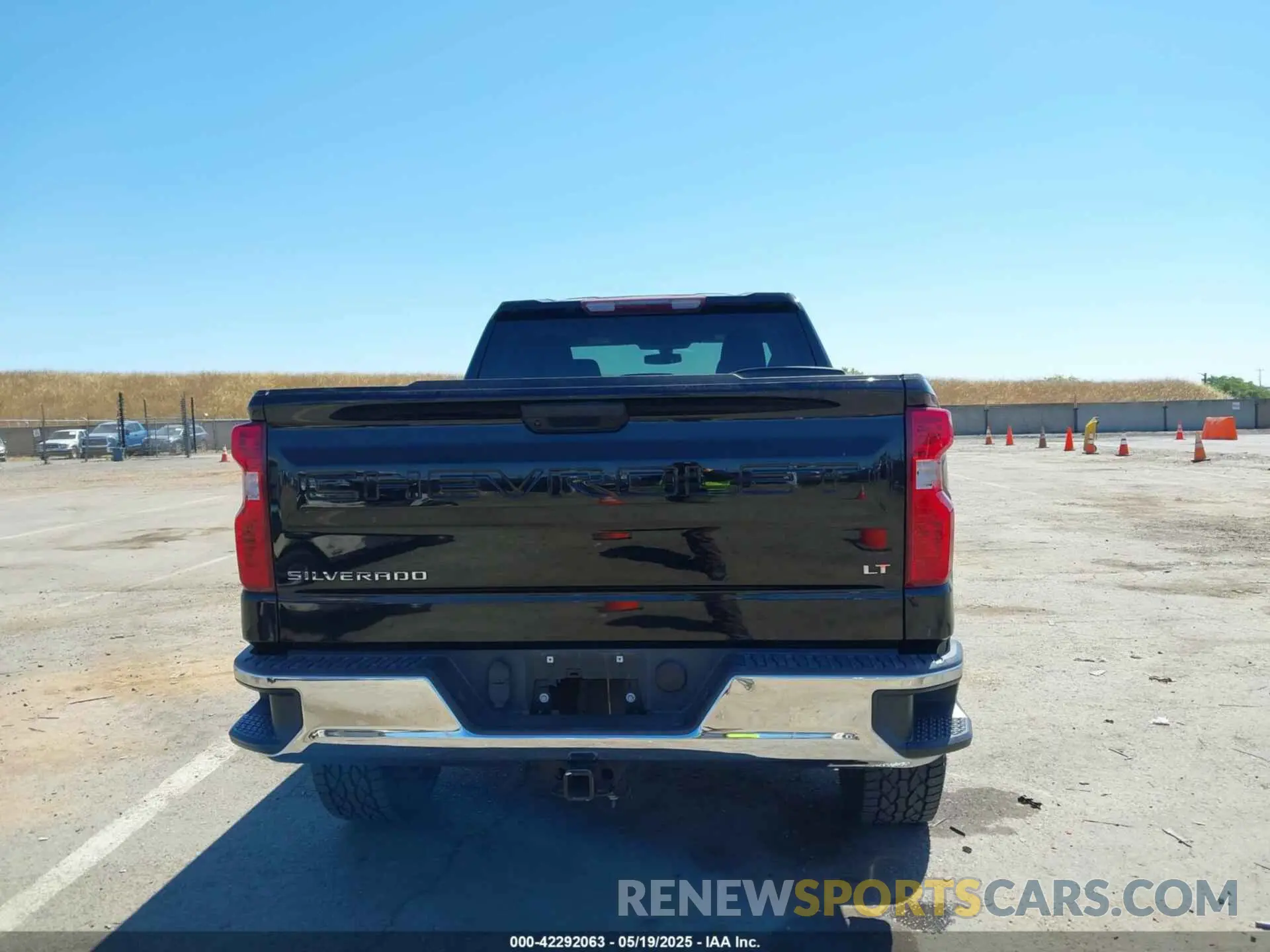16 Photograph of a damaged car 1GCRYDED6LZ273320 CHEVROLET SILVERADO 1500 2020