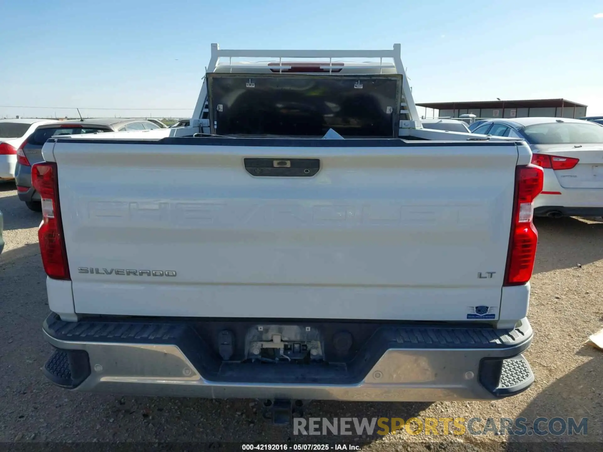 16 Photograph of a damaged car 1GCRYDED7LZ159245 CHEVROLET SILVERADO 1500 2020