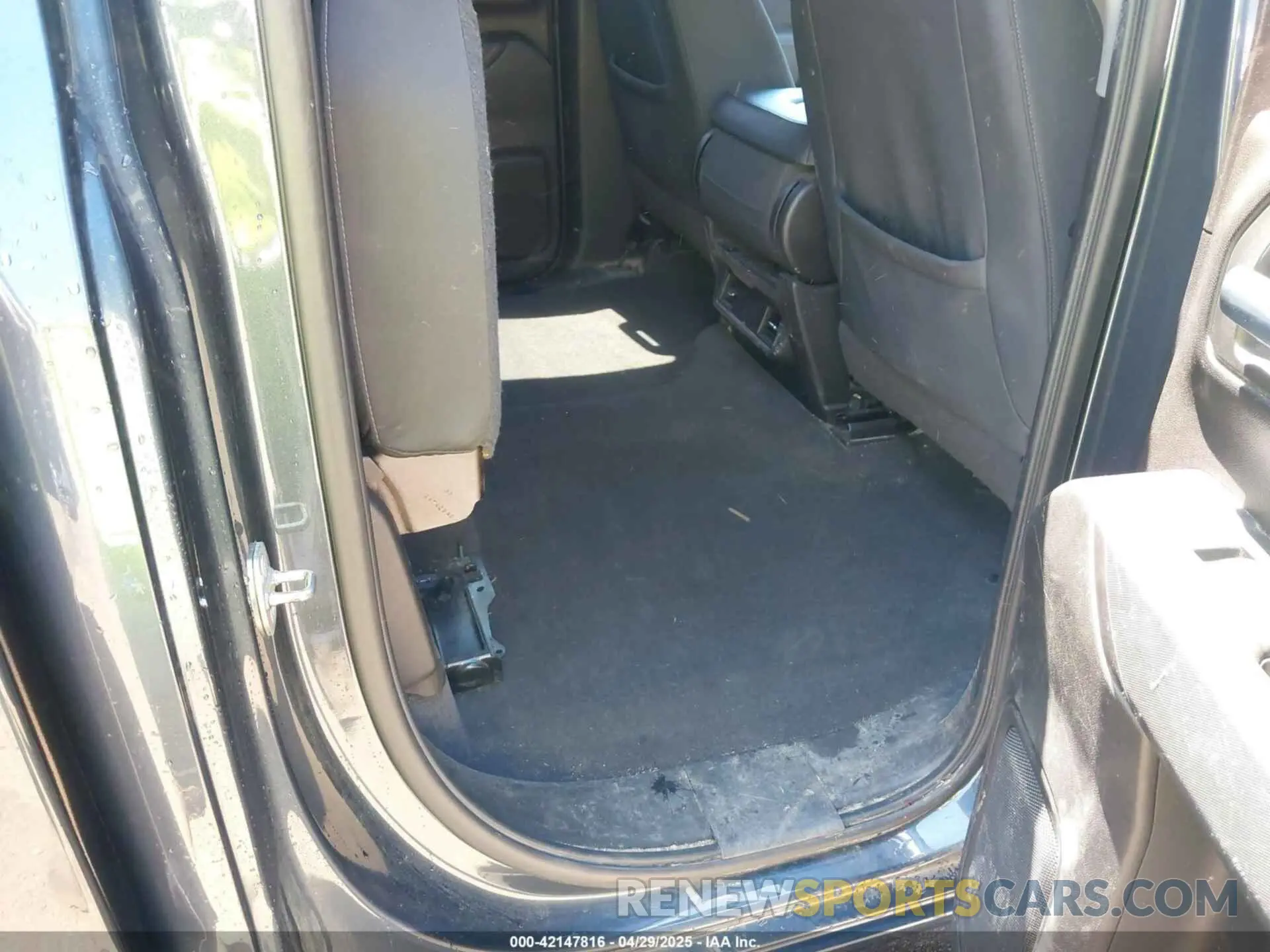 8 Photograph of a damaged car 1GCRYDED7LZ162579 CHEVROLET SILVERADO 1500 2020