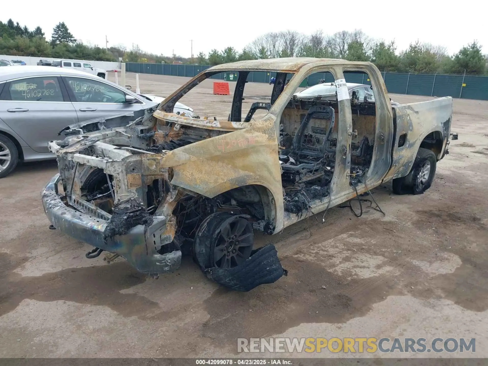 2 Фотография поврежденного автомобиля 1GCRYDED8LZ251920 CHEVROLET SILVERADO 1500 2020