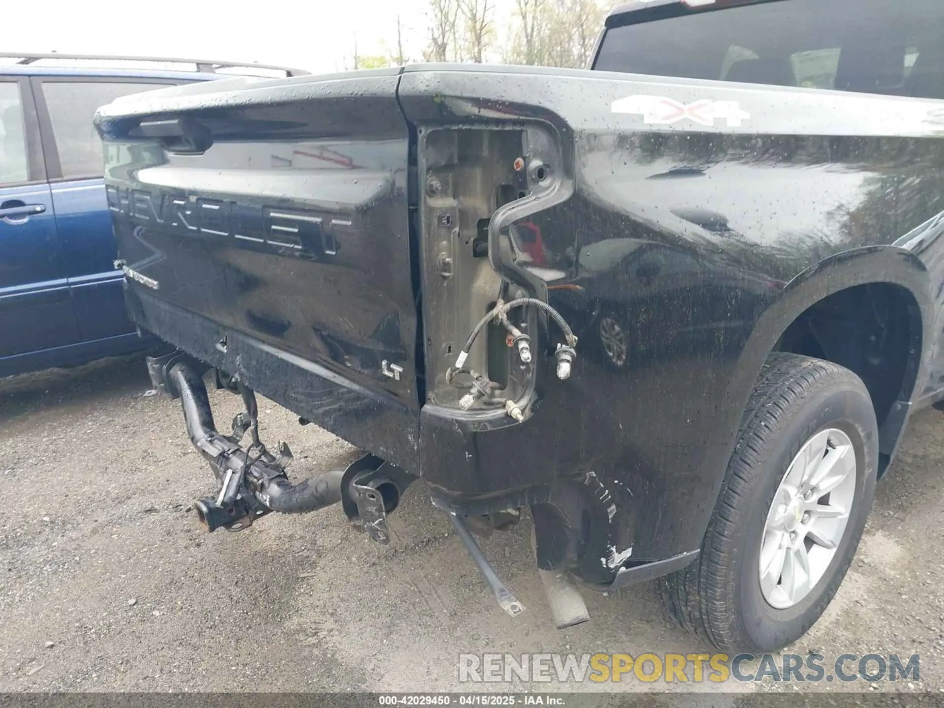 6 Photograph of a damaged car 1GCRYDED9LZ200989 CHEVROLET SILVERADO 1500 2020