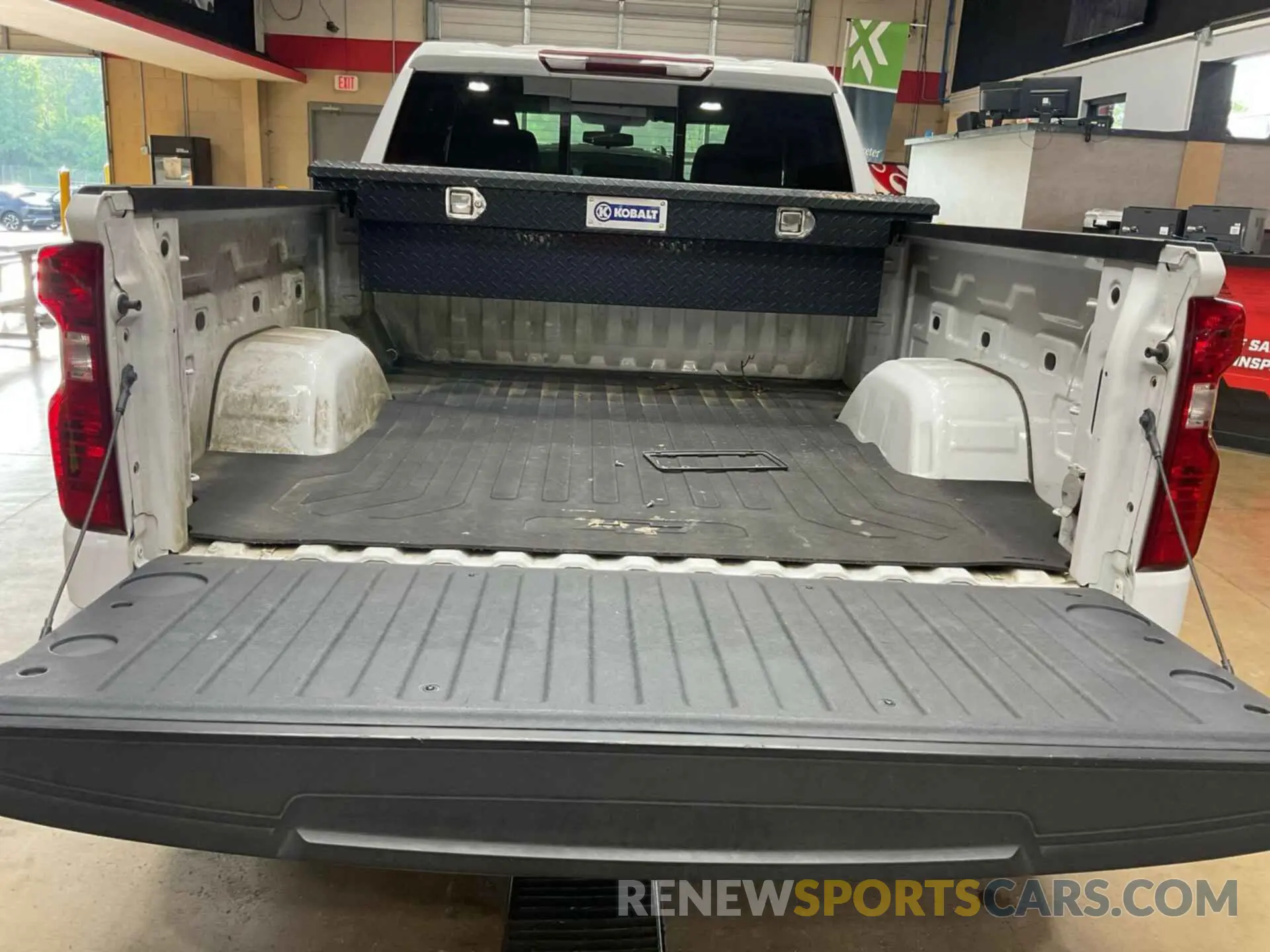 13 Фотография поврежденного автомобиля 1GCRYDED9LZ295909 CHEVROLET SILVERADO 1500 2020
