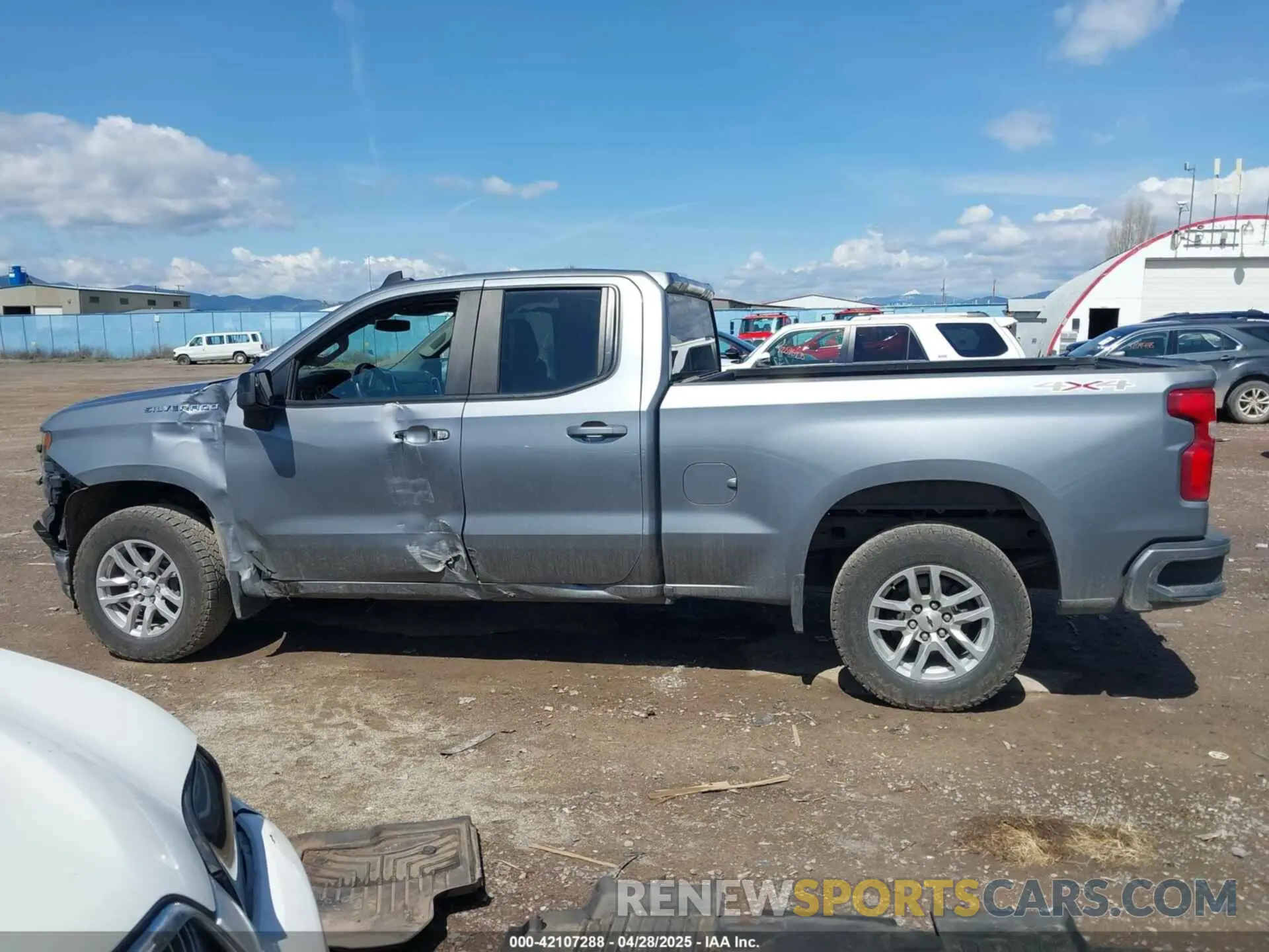 14 Photograph of a damaged car 1GCRYEED7LZ266933 CHEVROLET SILVERADO 1500 2020