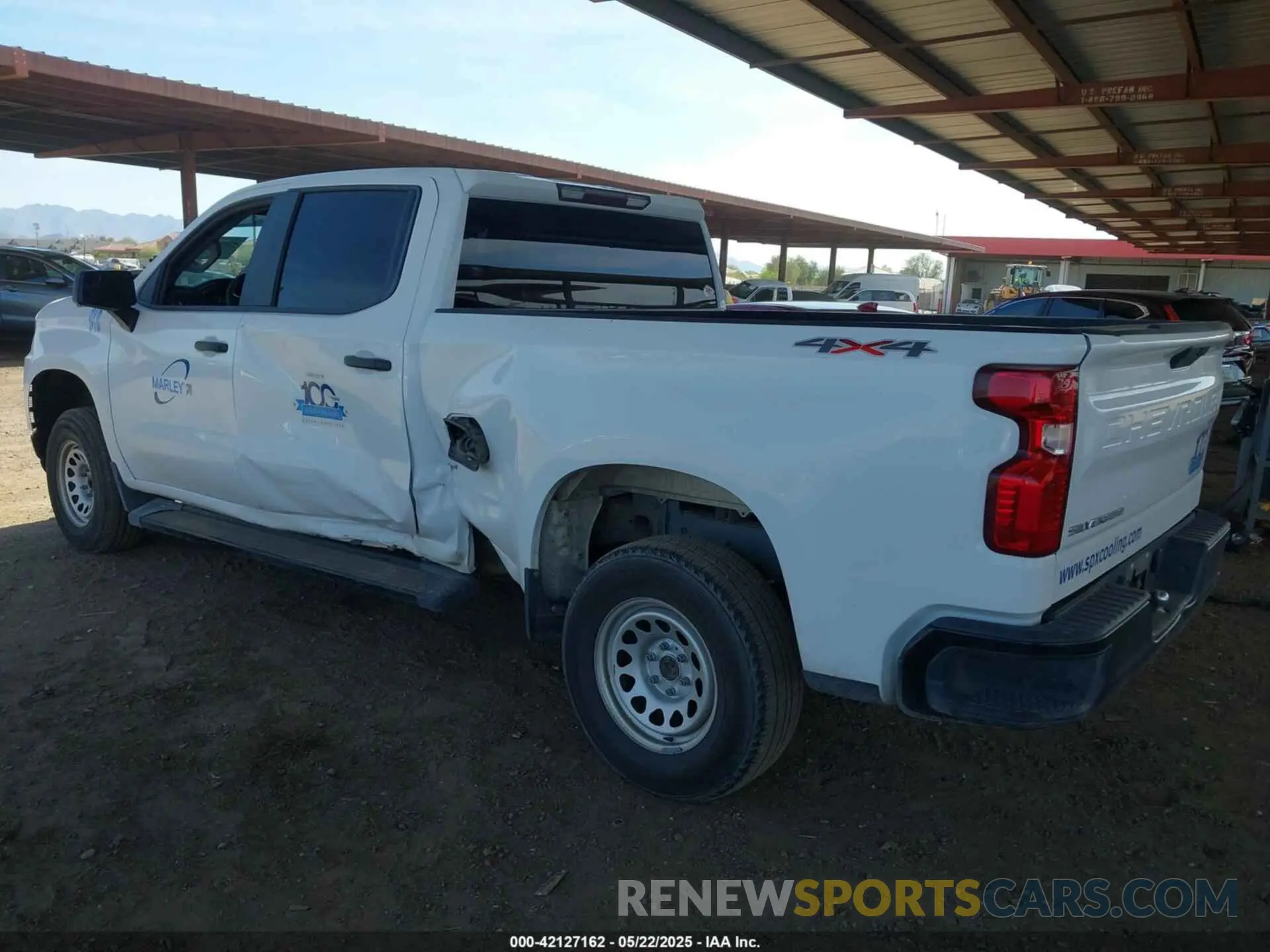 3 Photograph of a damaged car 1GCUYAEF1LZ165892 CHEVROLET SILVERADO 1500 2020