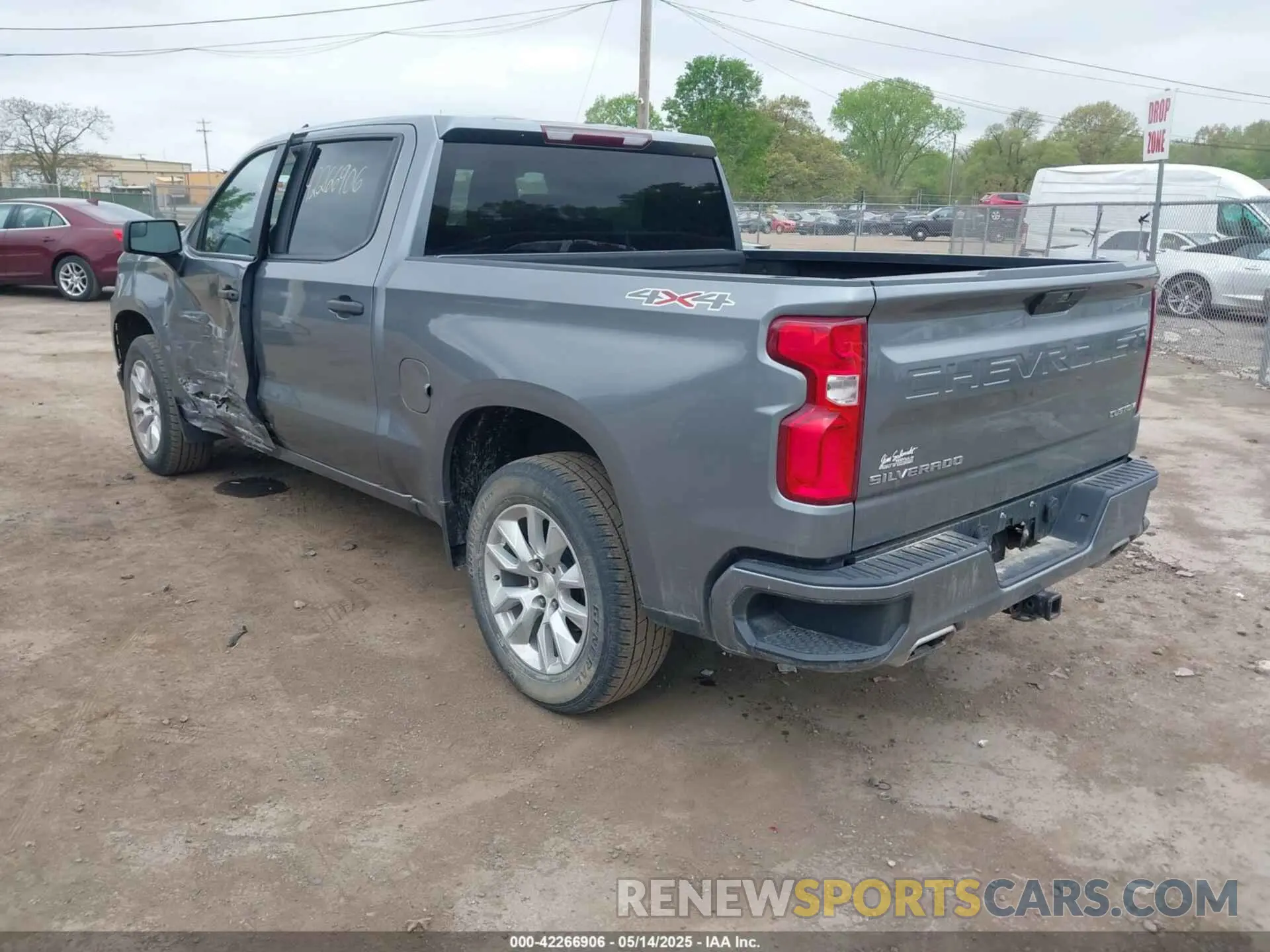3 Фотография поврежденного автомобиля 1GCUYBEF8LZ201826 CHEVROLET SILVERADO 1500 2020