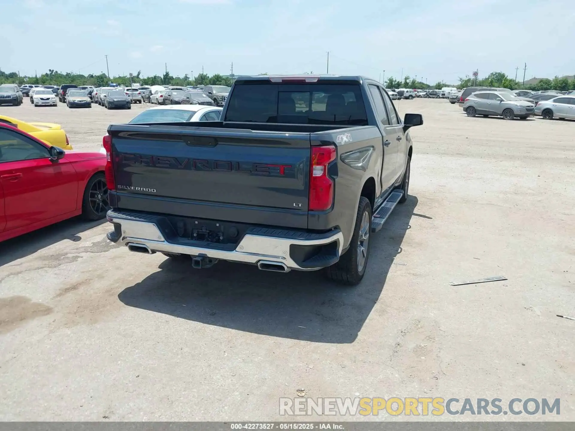 4 Фотография поврежденного автомобиля 1GCUYDED1LZ239795 CHEVROLET SILVERADO 1500 2020