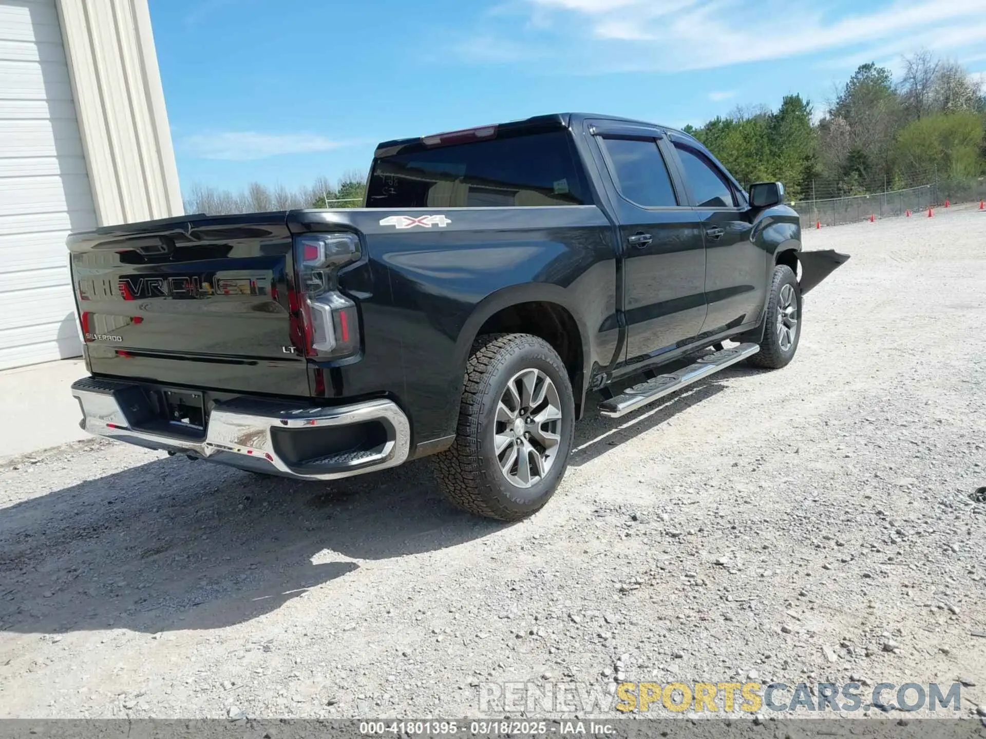 4 Photograph of a damaged car 1GCUYDED5LZ110569 CHEVROLET SILVERADO 1500 2020