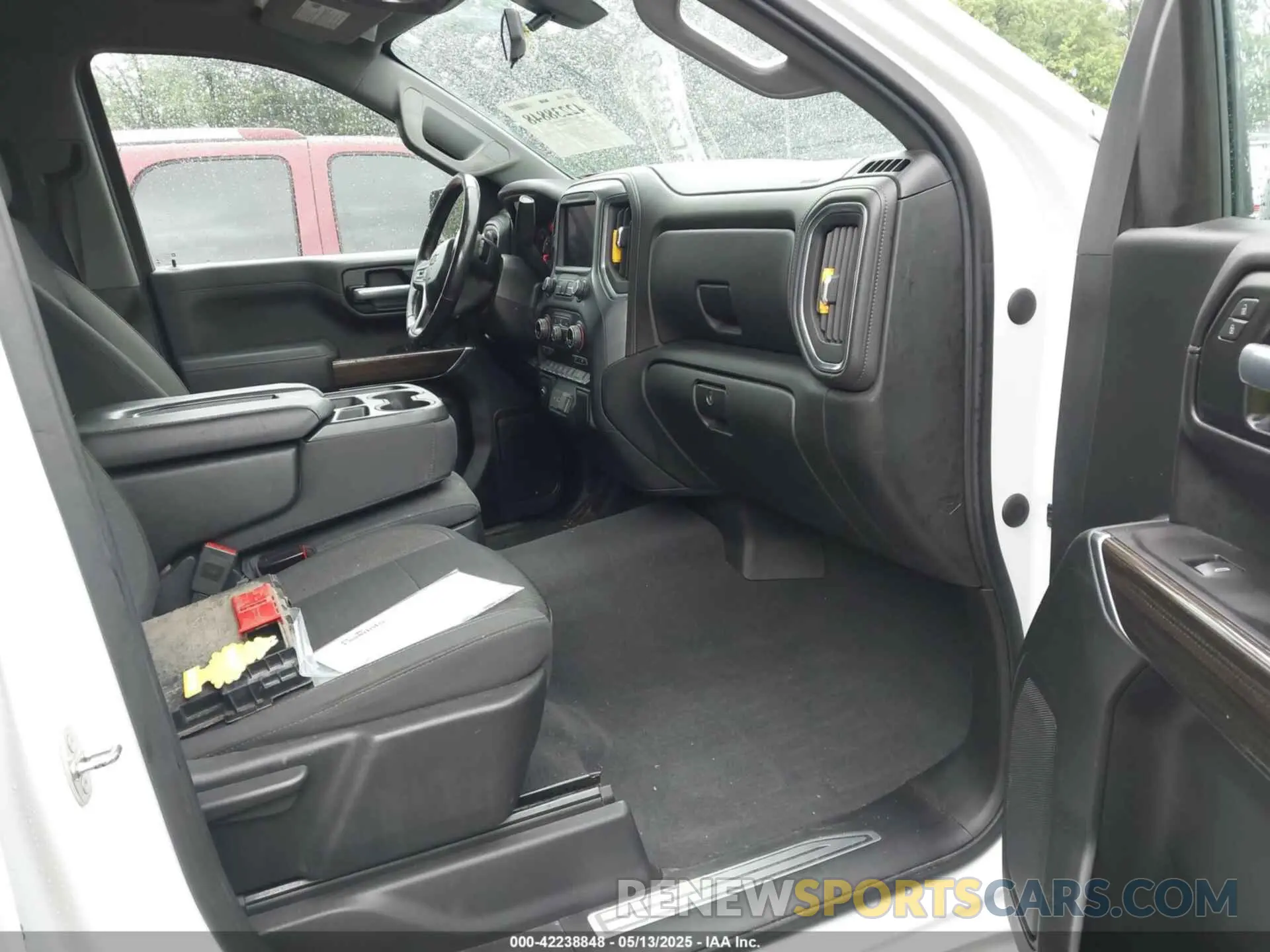 5 Фотография поврежденного автомобиля 1GCUYDED6LZ204024 CHEVROLET SILVERADO 1500 2020