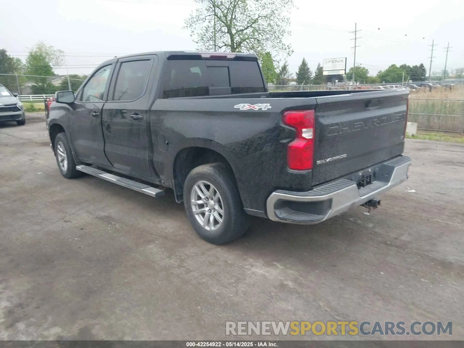 3 Фотография поврежденного автомобиля 1GCUYDED6LZ284294 CHEVROLET SILVERADO 1500 2020
