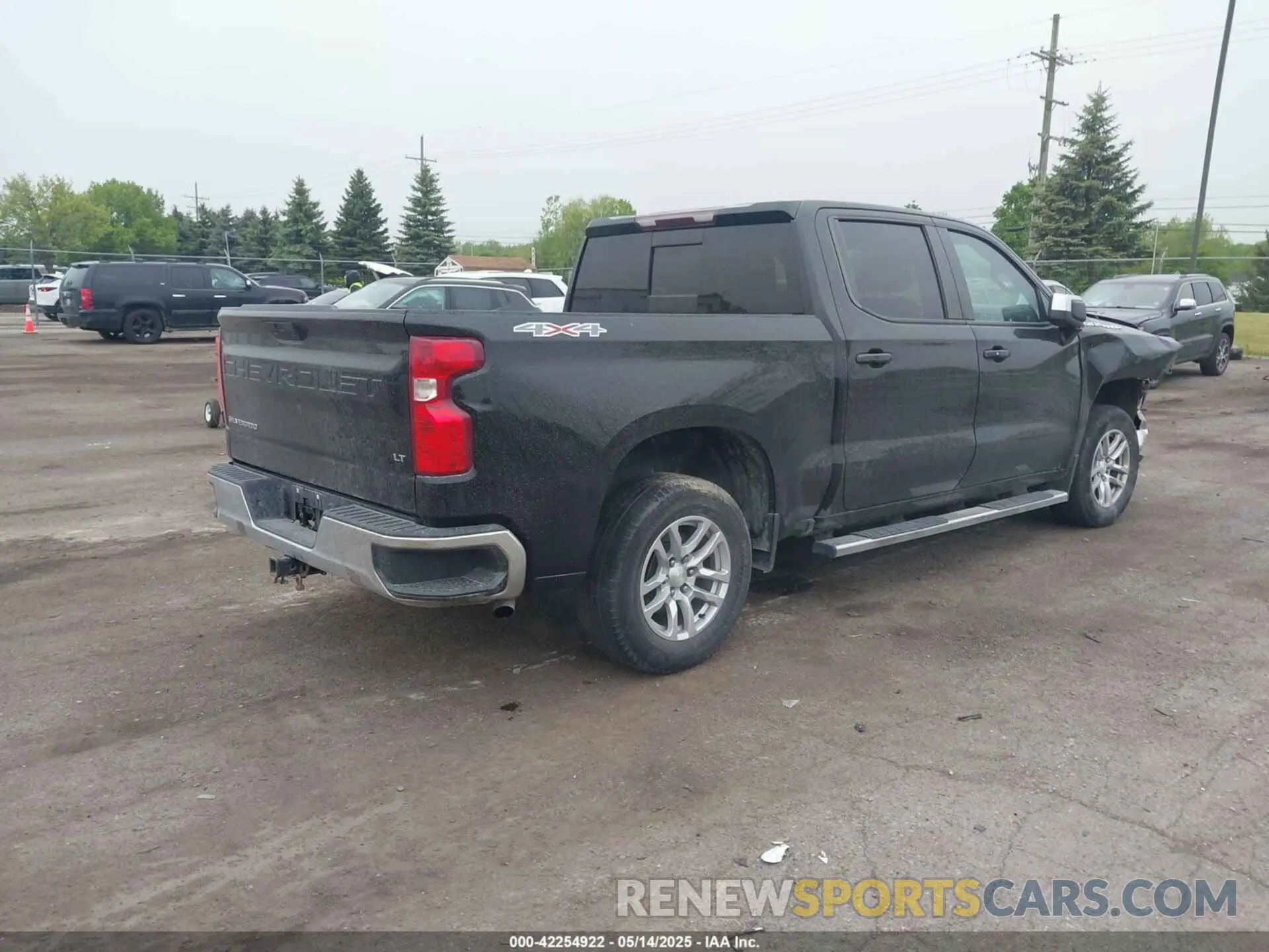 4 Фотография поврежденного автомобиля 1GCUYDED6LZ284294 CHEVROLET SILVERADO 1500 2020