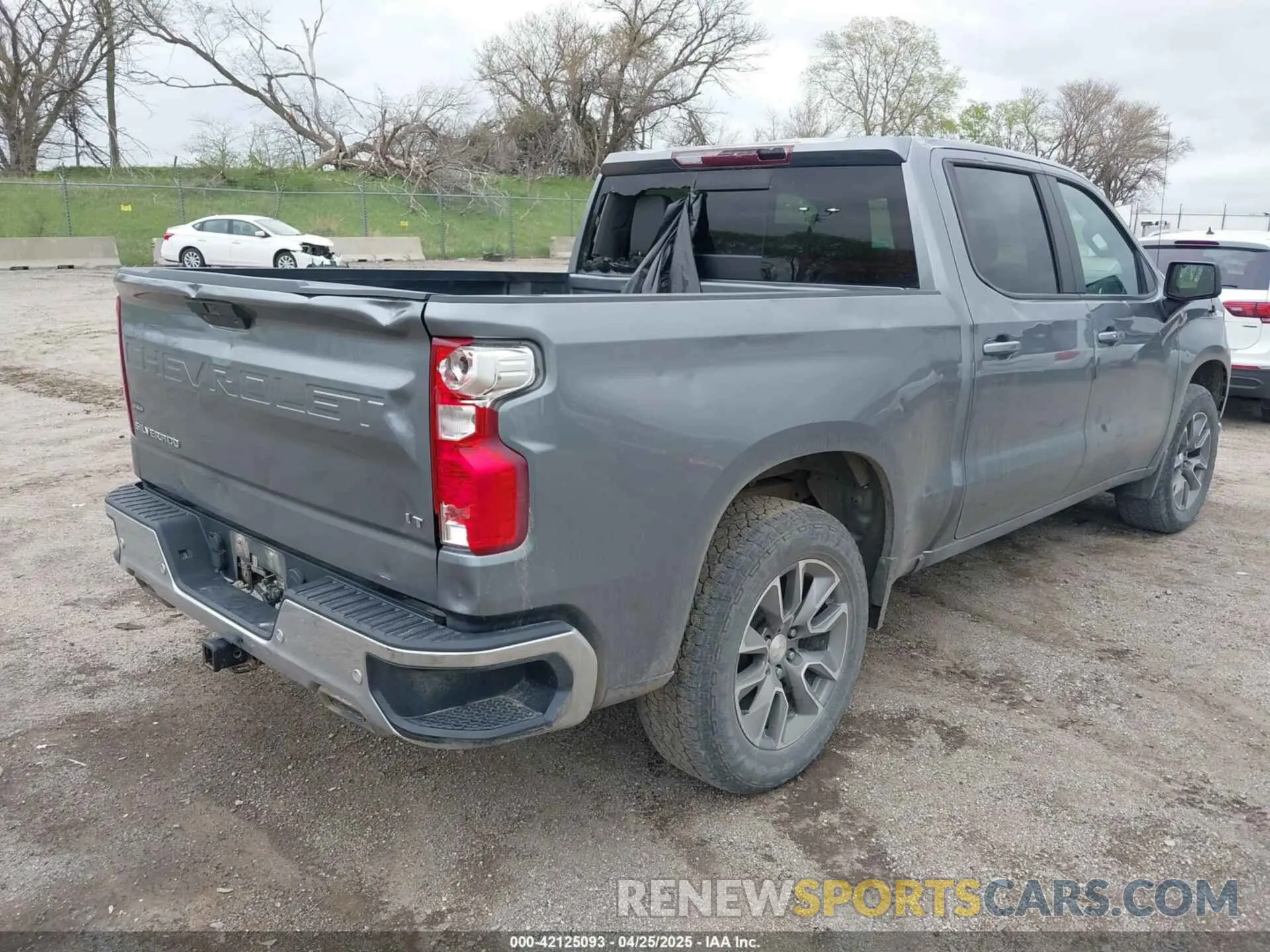 4 Фотография поврежденного автомобиля 1GCUYDED7LZ241938 CHEVROLET SILVERADO 1500 2020