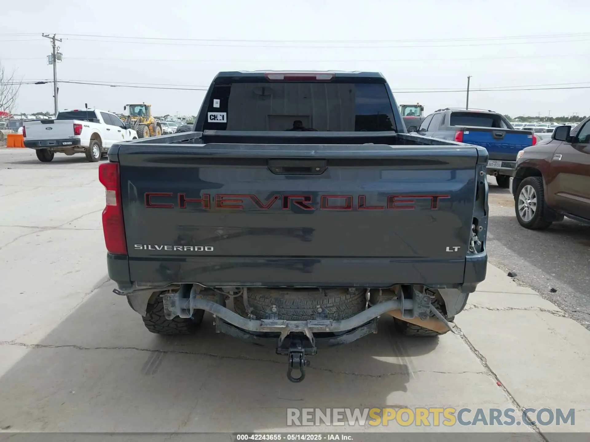 16 Фотография поврежденного автомобиля 1GCUYDEDXLZ225748 CHEVROLET SILVERADO 1500 2020