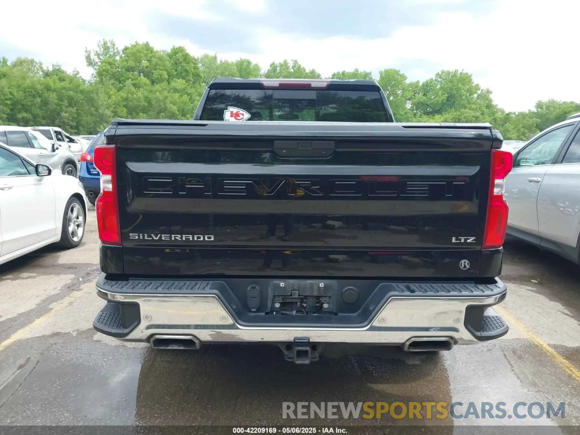 15 Photograph of a damaged car 1GCUYGEDXLZ220759 CHEVROLET SILVERADO 1500 2020