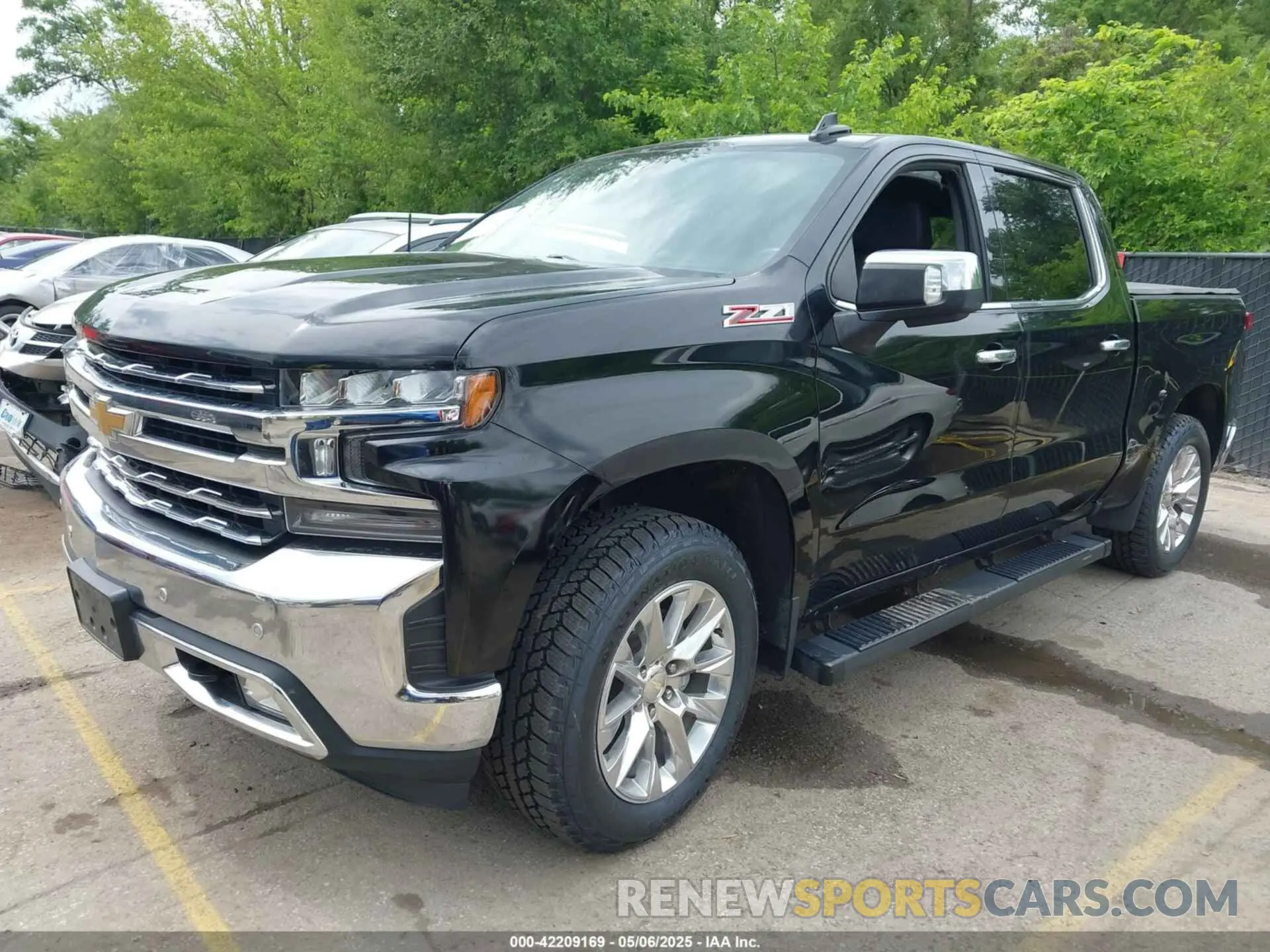2 Photograph of a damaged car 1GCUYGEDXLZ220759 CHEVROLET SILVERADO 1500 2020