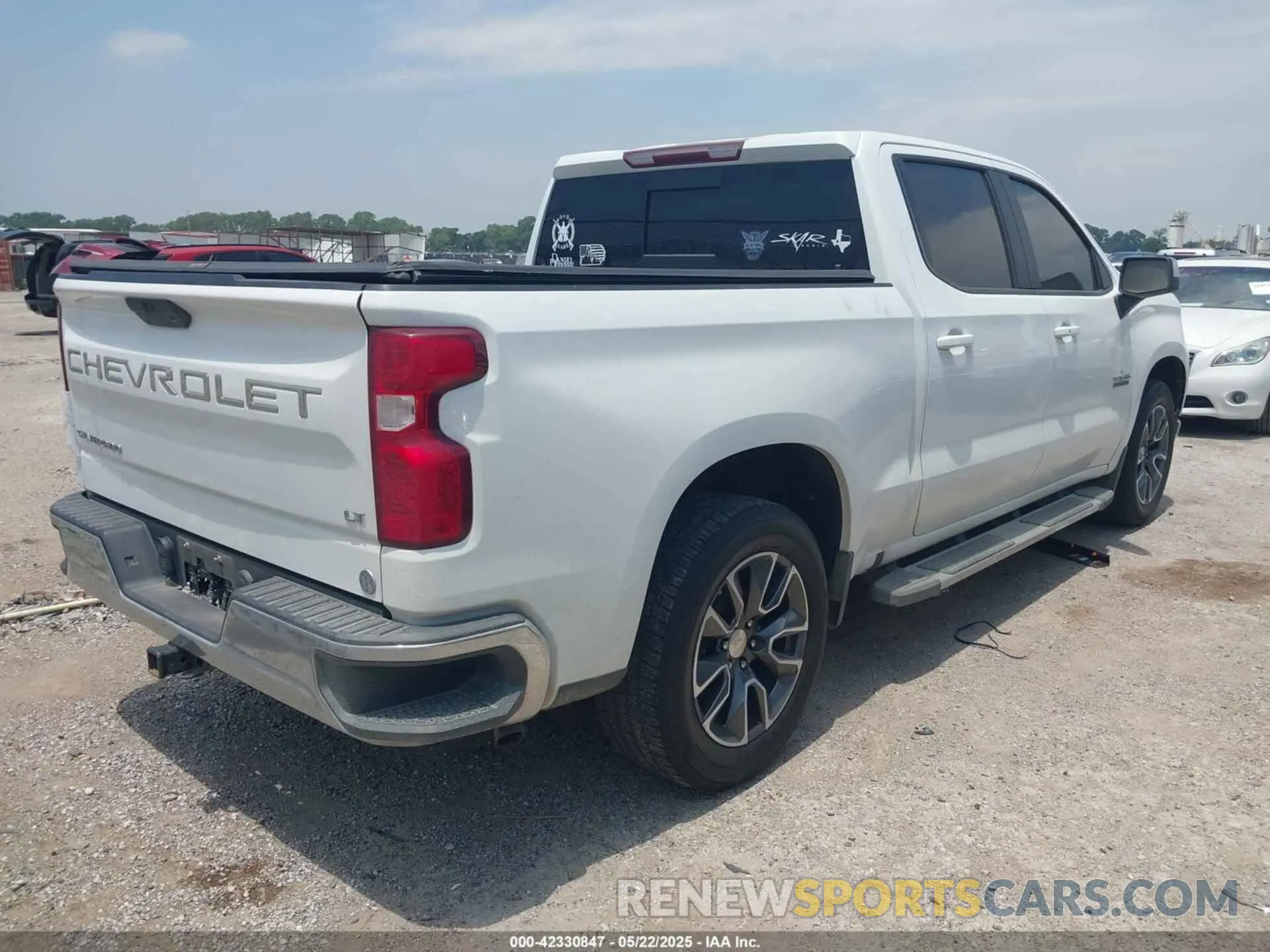 4 Photograph of a damaged car 3GCPWCED5LG185785 CHEVROLET SILVERADO 1500 2020