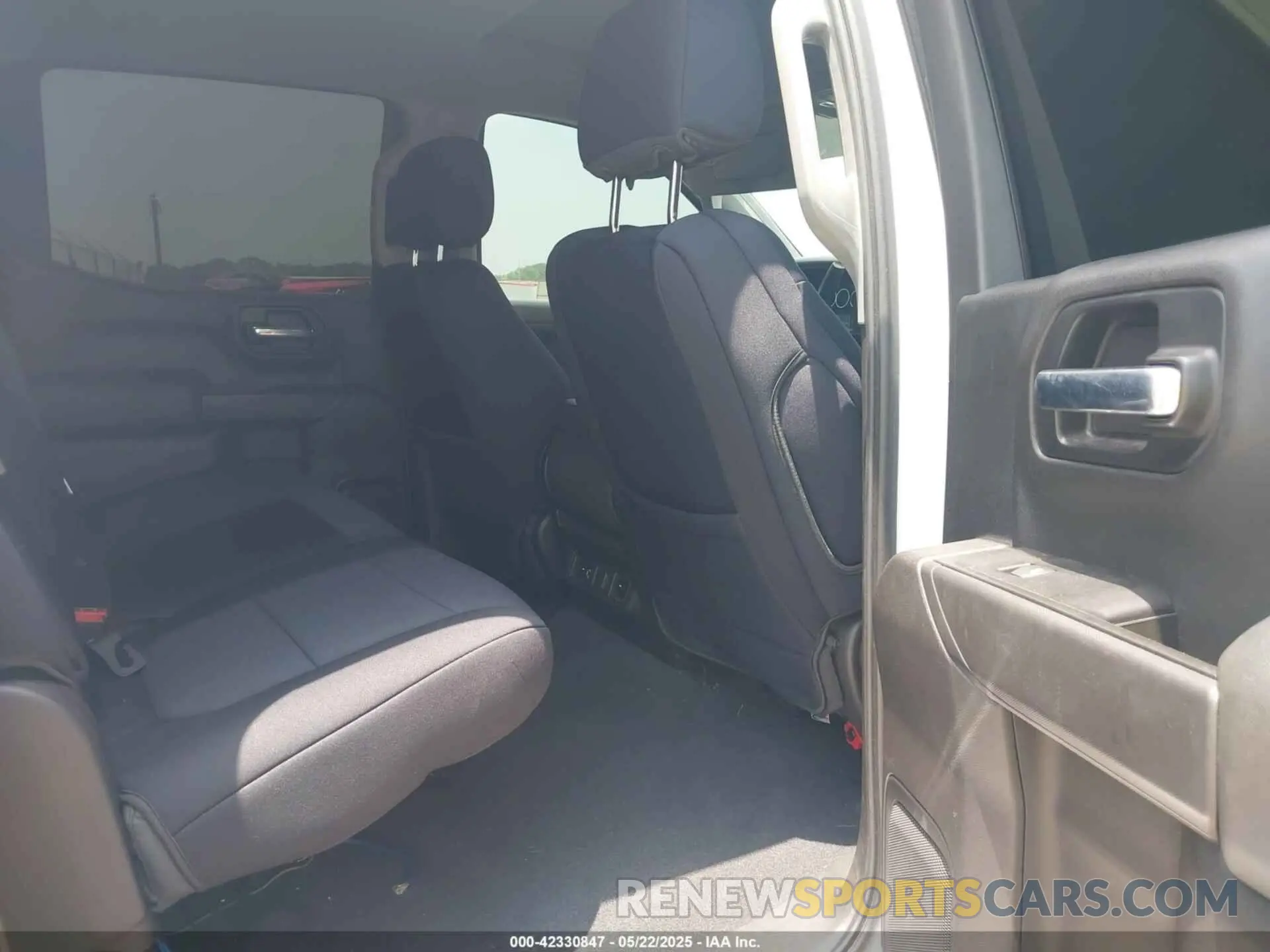 8 Photograph of a damaged car 3GCPWCED5LG185785 CHEVROLET SILVERADO 1500 2020