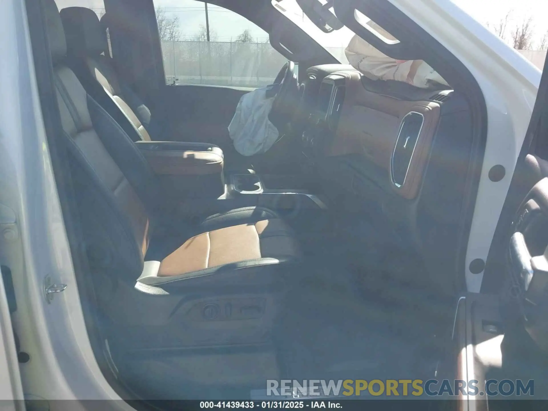 5 Photograph of a damaged car 3GCPWFED1LG408907 CHEVROLET SILVERADO 1500 2020