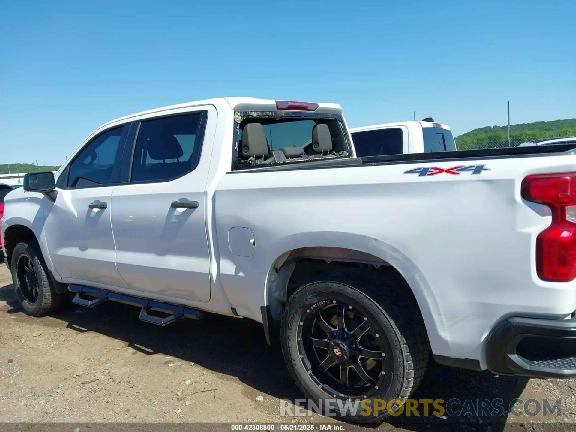 15 Photograph of a damaged car 3GCPYAEH9LG330263 CHEVROLET SILVERADO 1500 2020