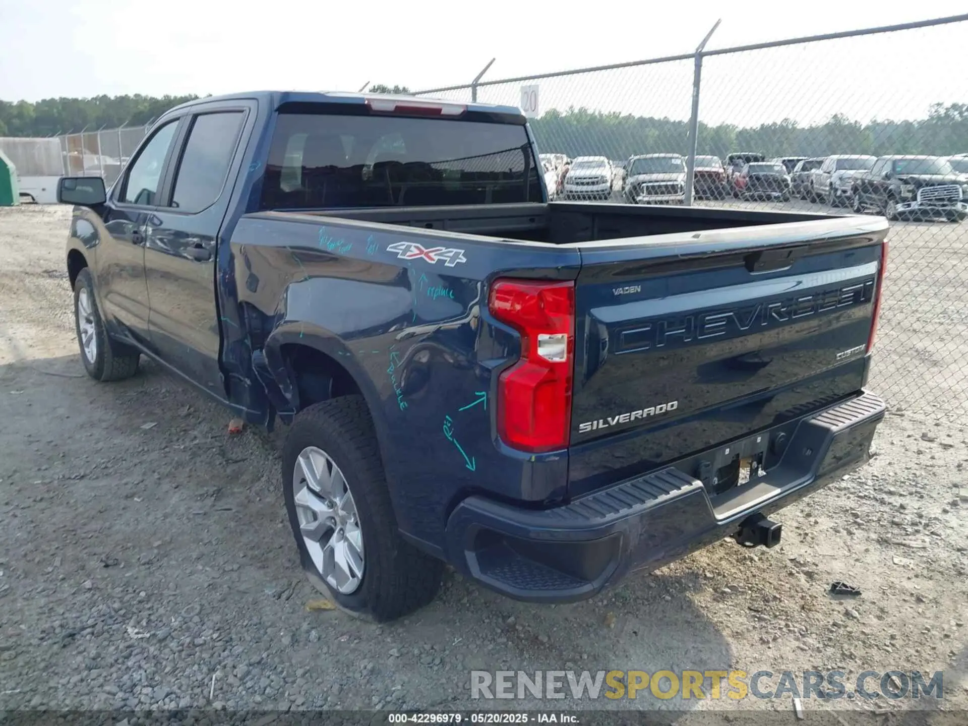 3 Фотография поврежденного автомобиля 3GCPYBEK0LG348099 CHEVROLET SILVERADO 1500 2020