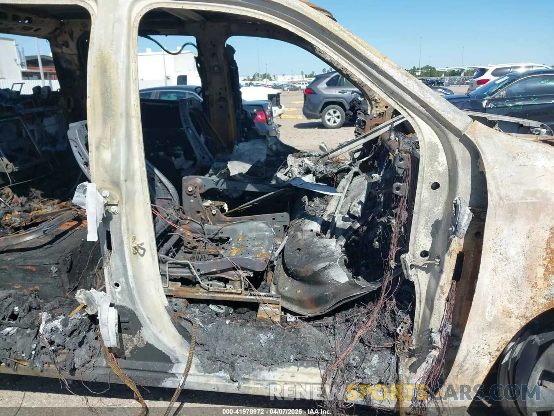 5 Photograph of a damaged car 3GCUYDED0LG261562 CHEVROLET SILVERADO 1500 2020
