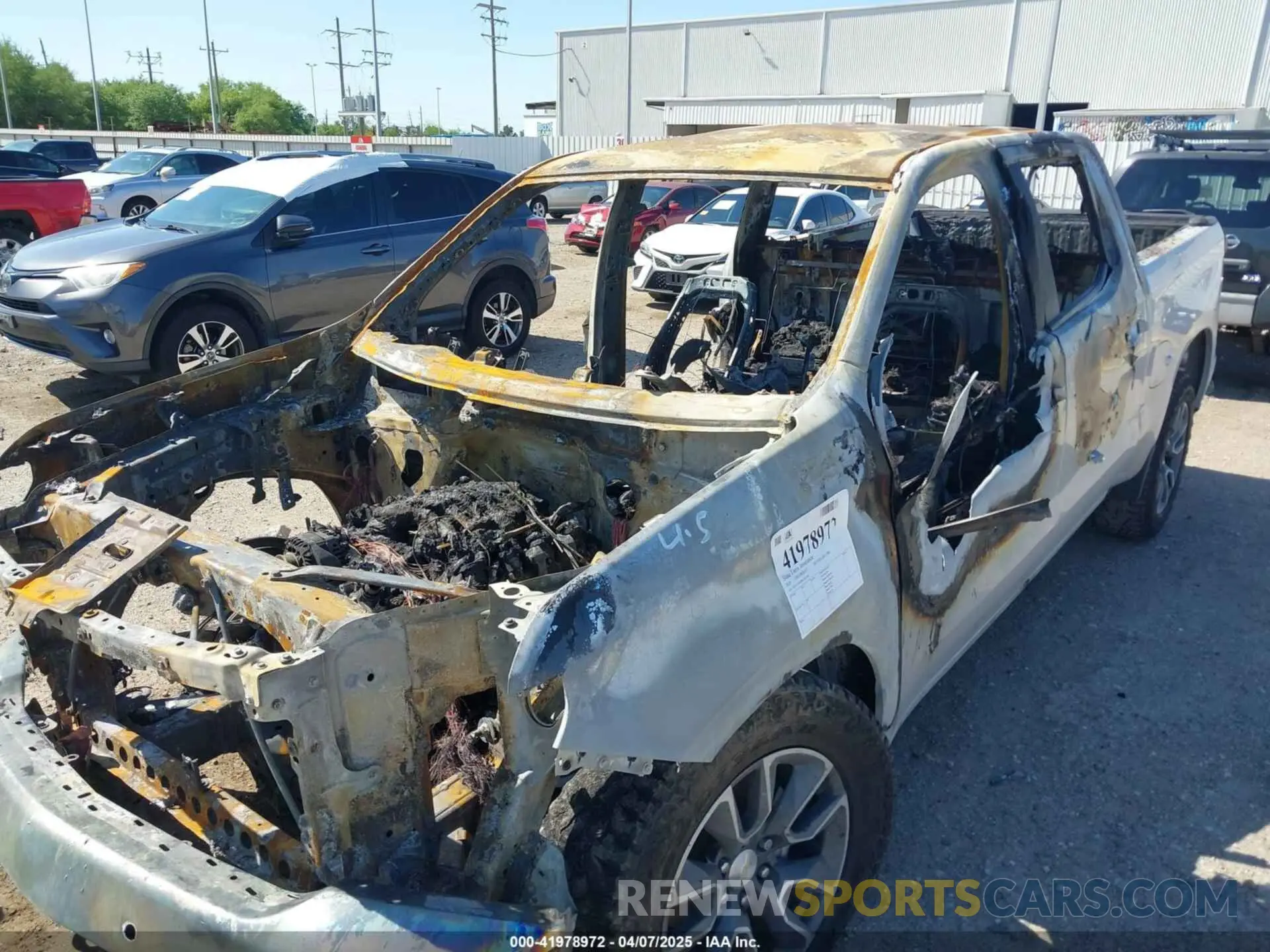 6 Photograph of a damaged car 3GCUYDED0LG261562 CHEVROLET SILVERADO 1500 2020