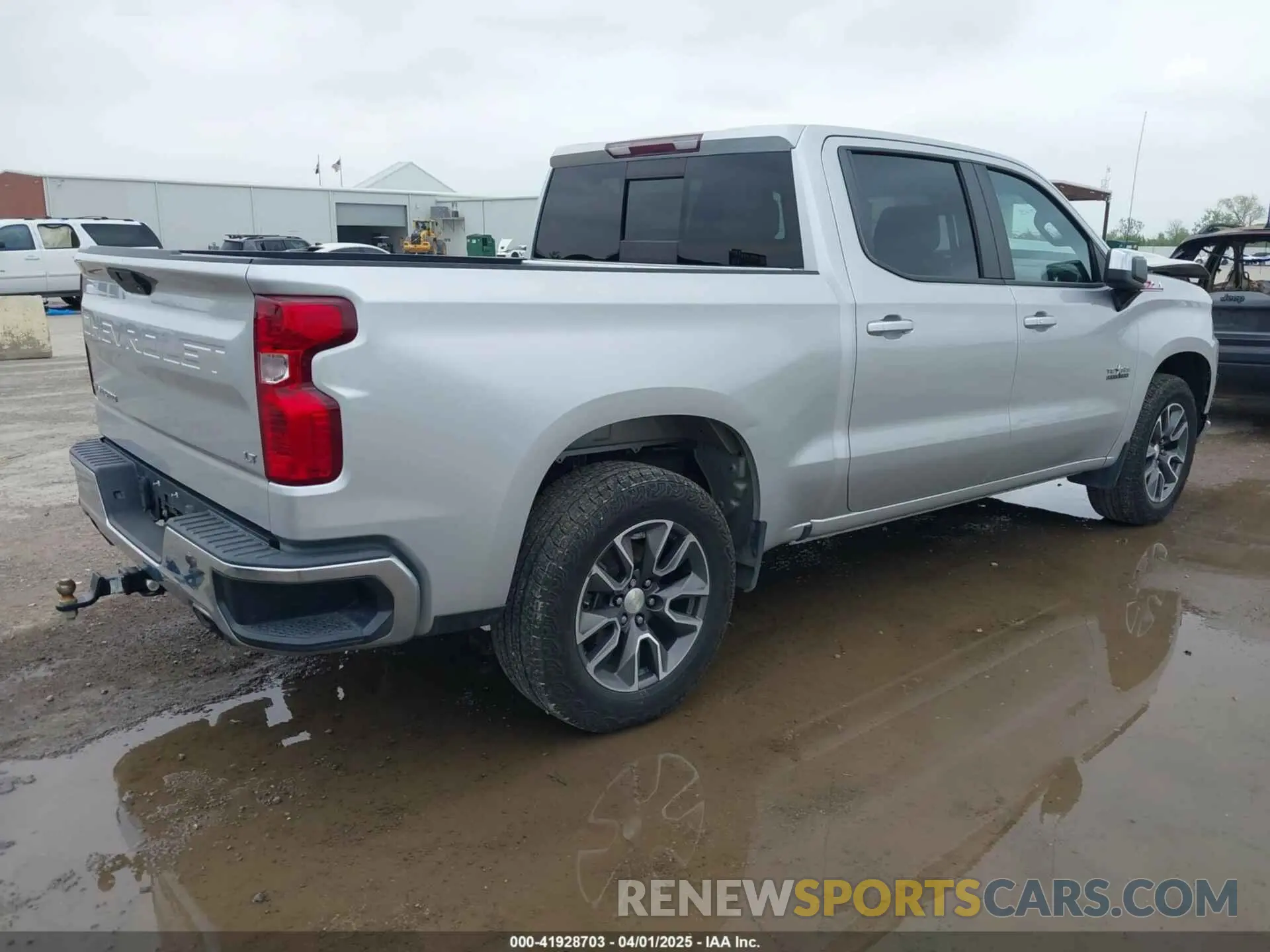 4 Photograph of a damaged car 3GCUYDED1LG407970 CHEVROLET SILVERADO 1500 2020