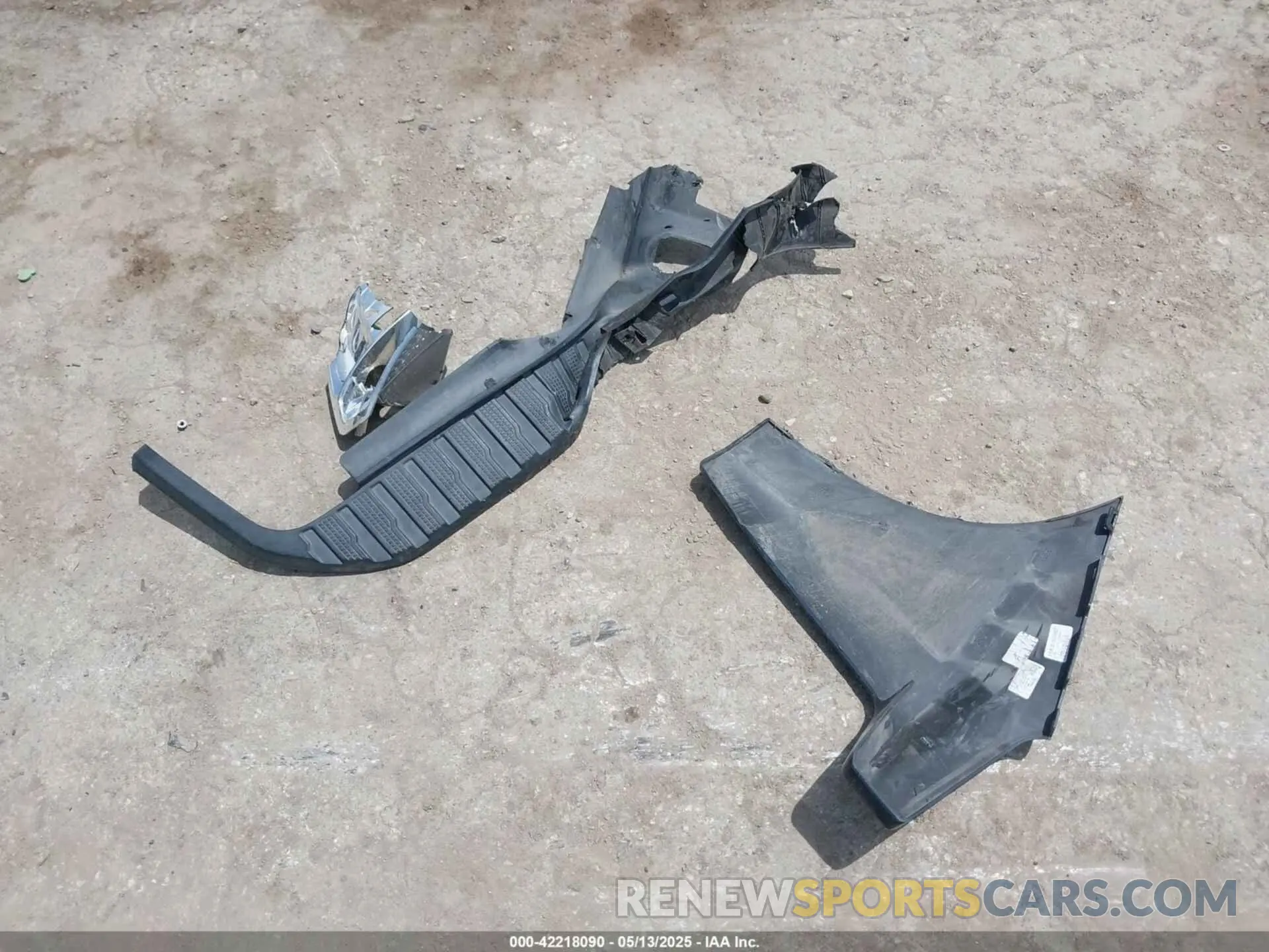 12 Photograph of a damaged car 3GCUYDED6LG102349 CHEVROLET SILVERADO 1500 2020