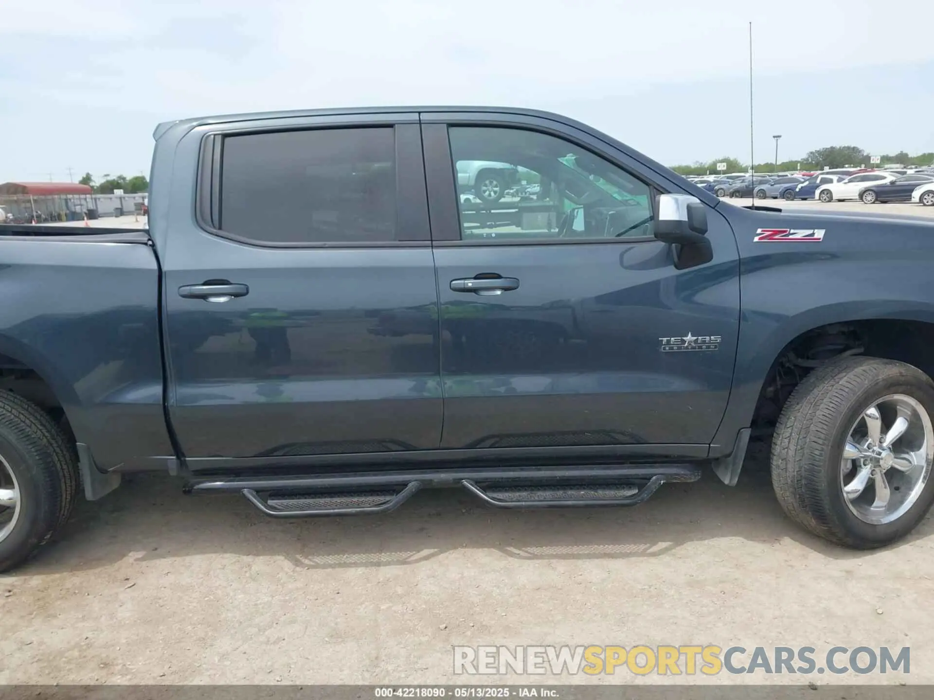 14 Photograph of a damaged car 3GCUYDED6LG102349 CHEVROLET SILVERADO 1500 2020