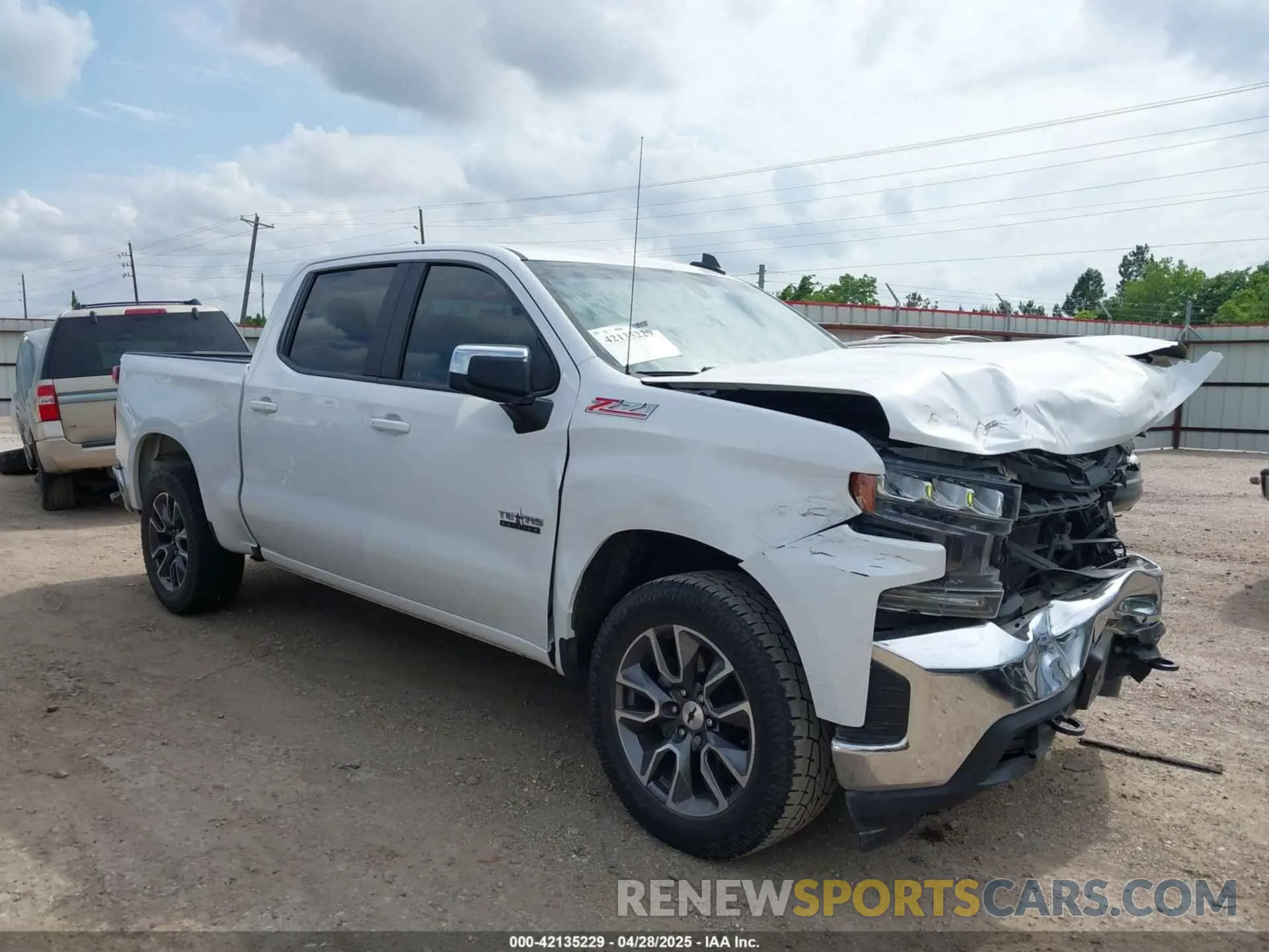 1 Photograph of a damaged car 3GCUYDED7LG274258 CHEVROLET SILVERADO 1500 2020