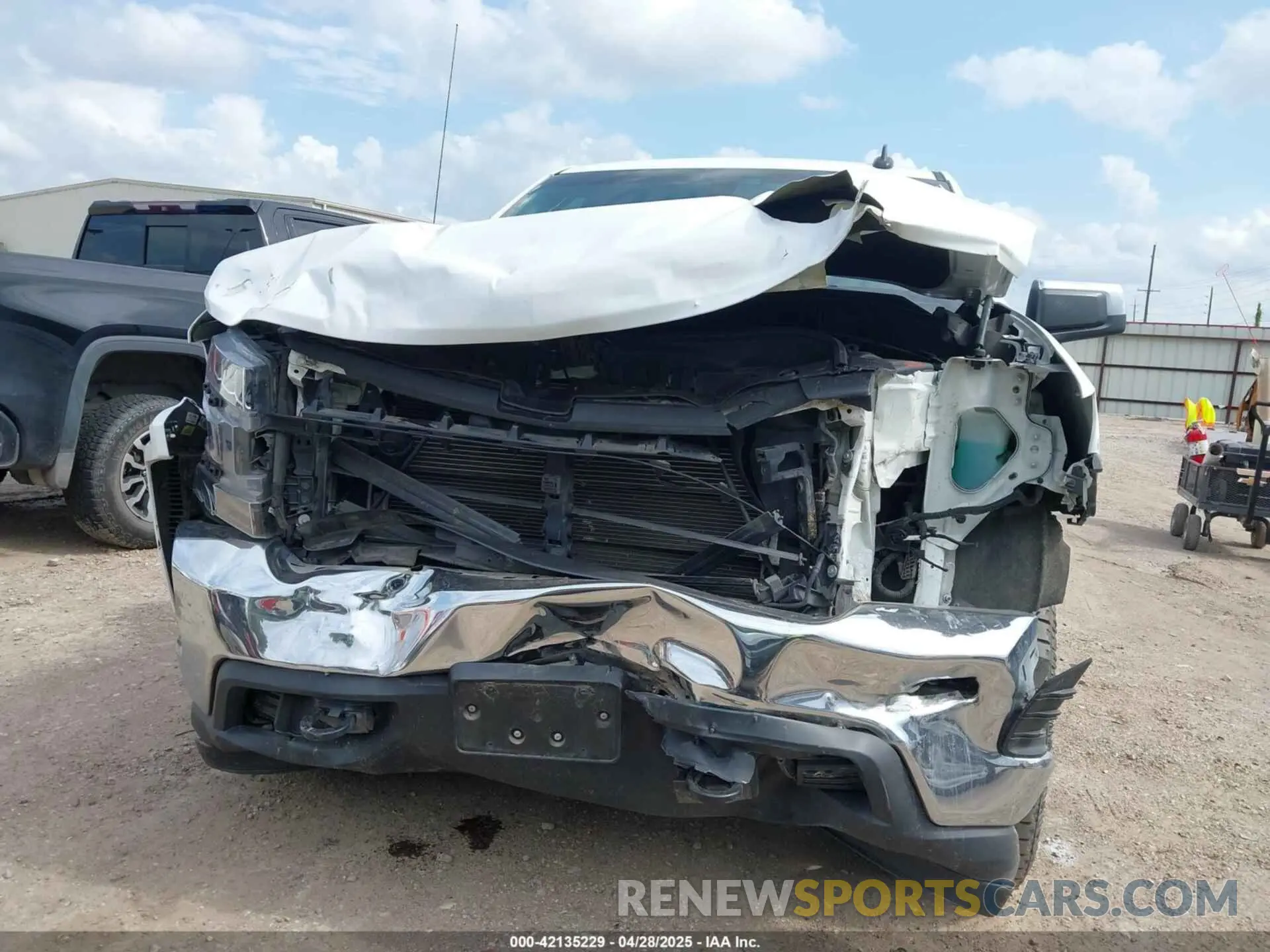 12 Photograph of a damaged car 3GCUYDED7LG274258 CHEVROLET SILVERADO 1500 2020