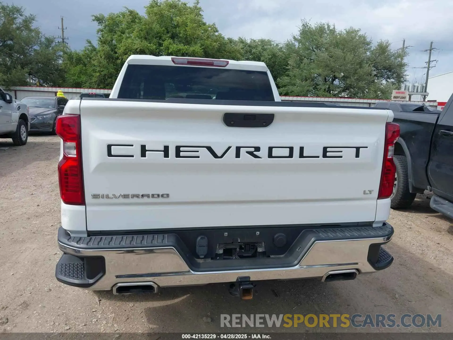 16 Photograph of a damaged car 3GCUYDED7LG274258 CHEVROLET SILVERADO 1500 2020