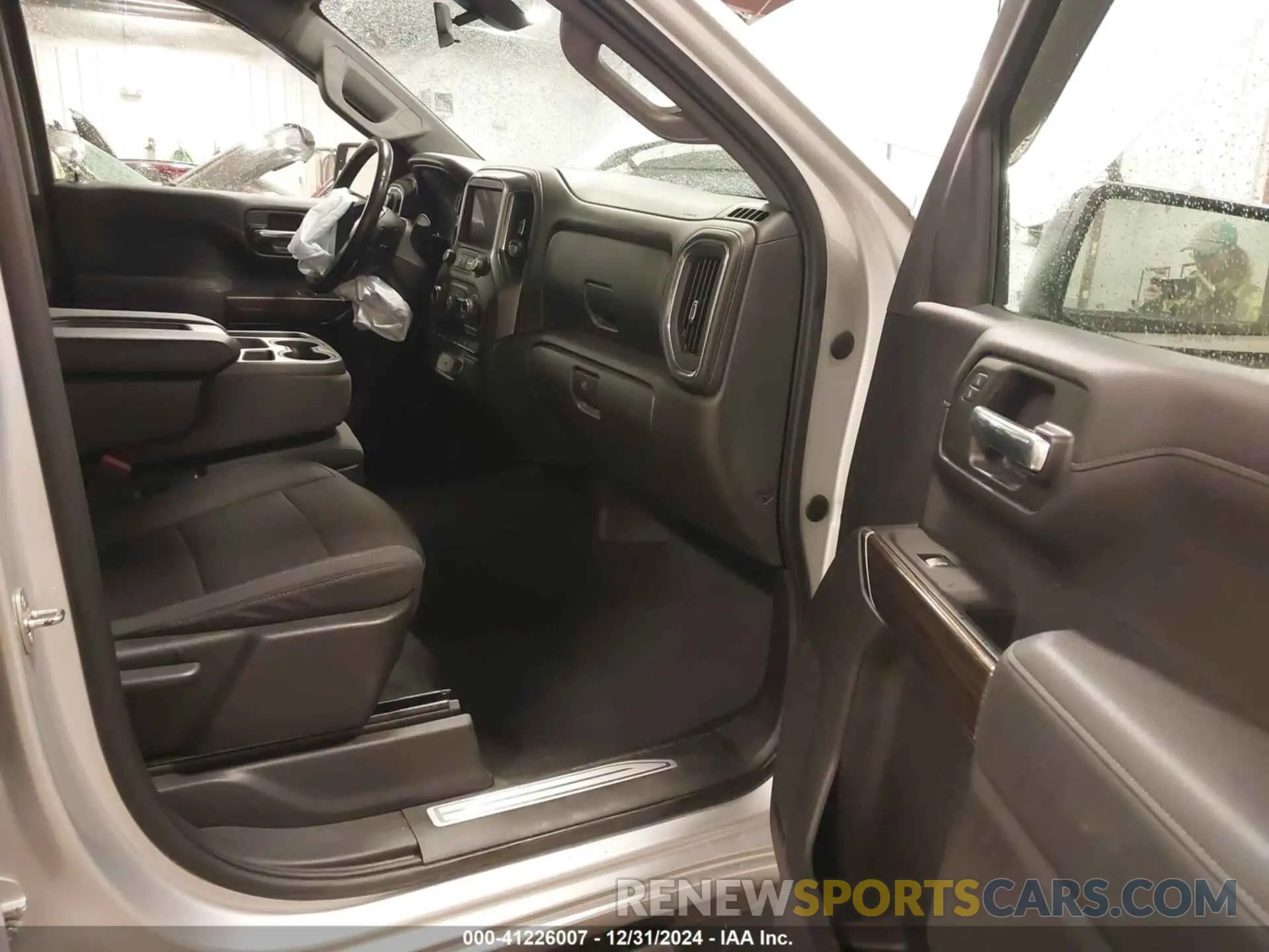 5 Photograph of a damaged car 3GCUYDED8LG185492 CHEVROLET SILVERADO 1500 2020