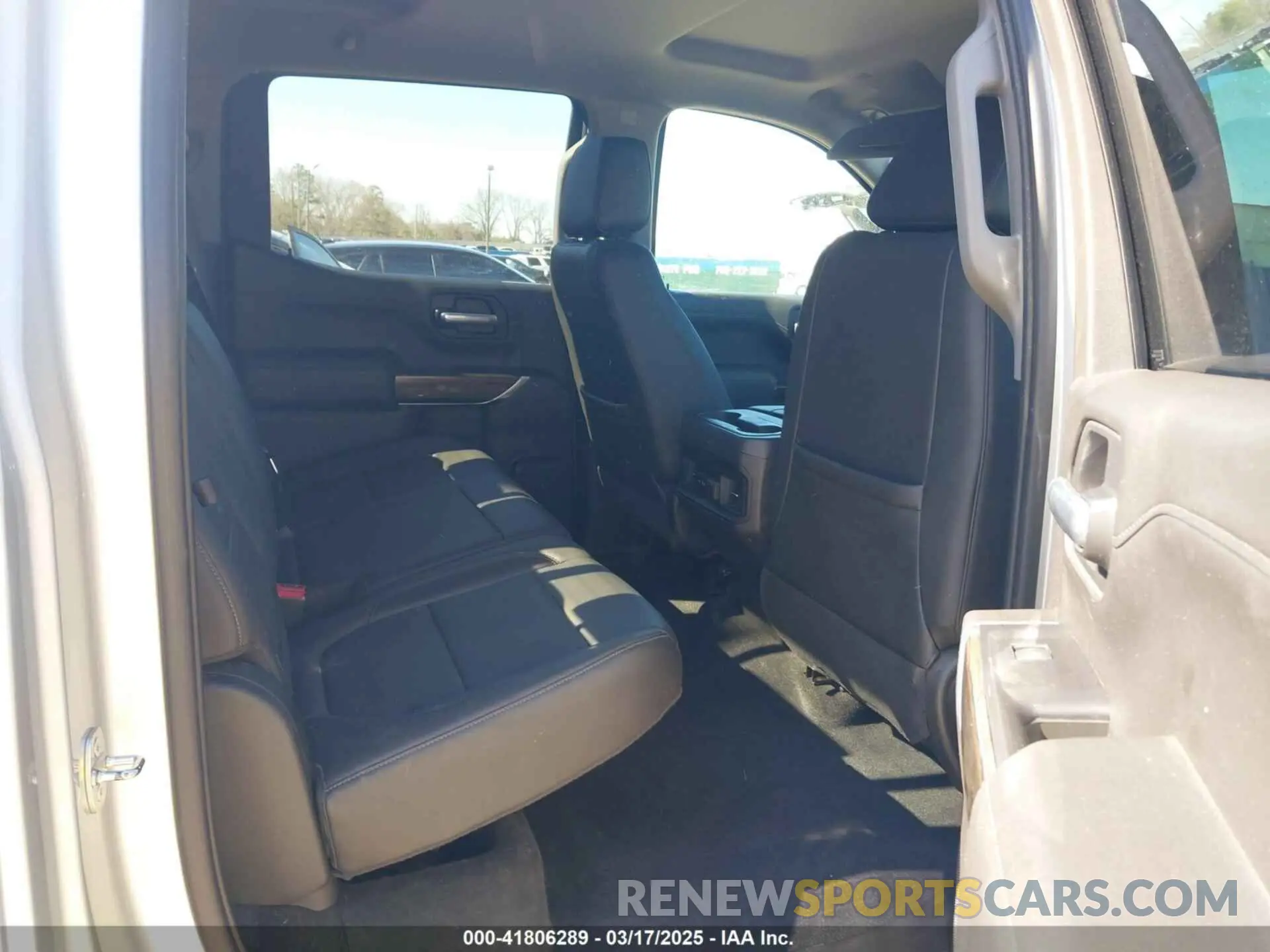 8 Photograph of a damaged car 3GCUYEED1LG325730 CHEVROLET SILVERADO 1500 2020