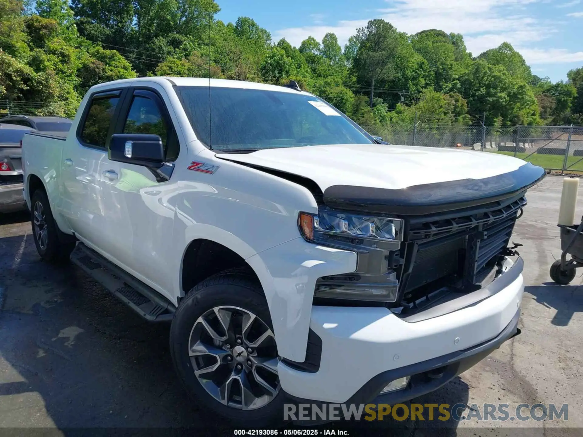 1 Фотография поврежденного автомобиля 3GCUYEED5LG141651 CHEVROLET SILVERADO 1500 2020
