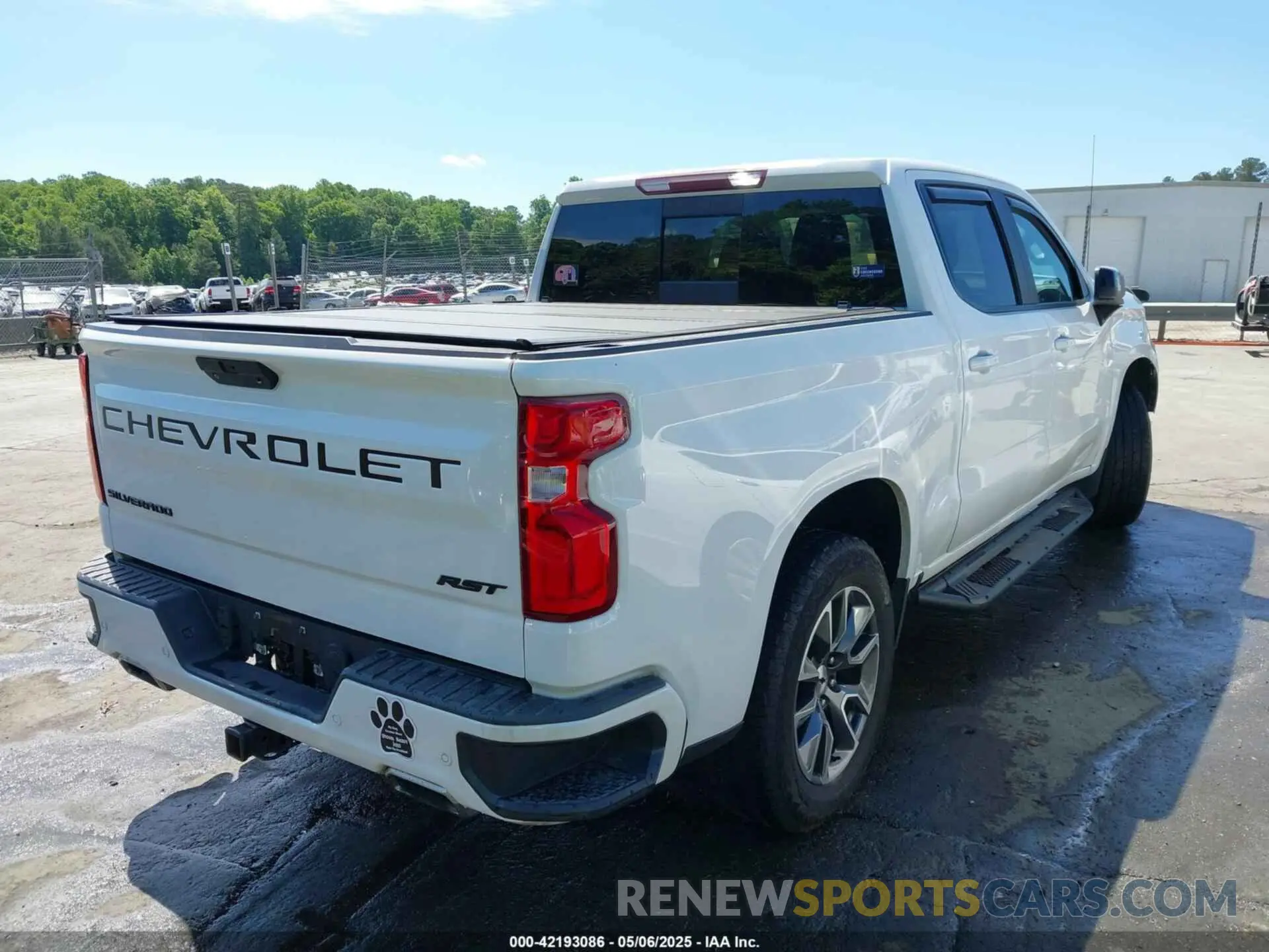 4 Фотография поврежденного автомобиля 3GCUYEED5LG141651 CHEVROLET SILVERADO 1500 2020