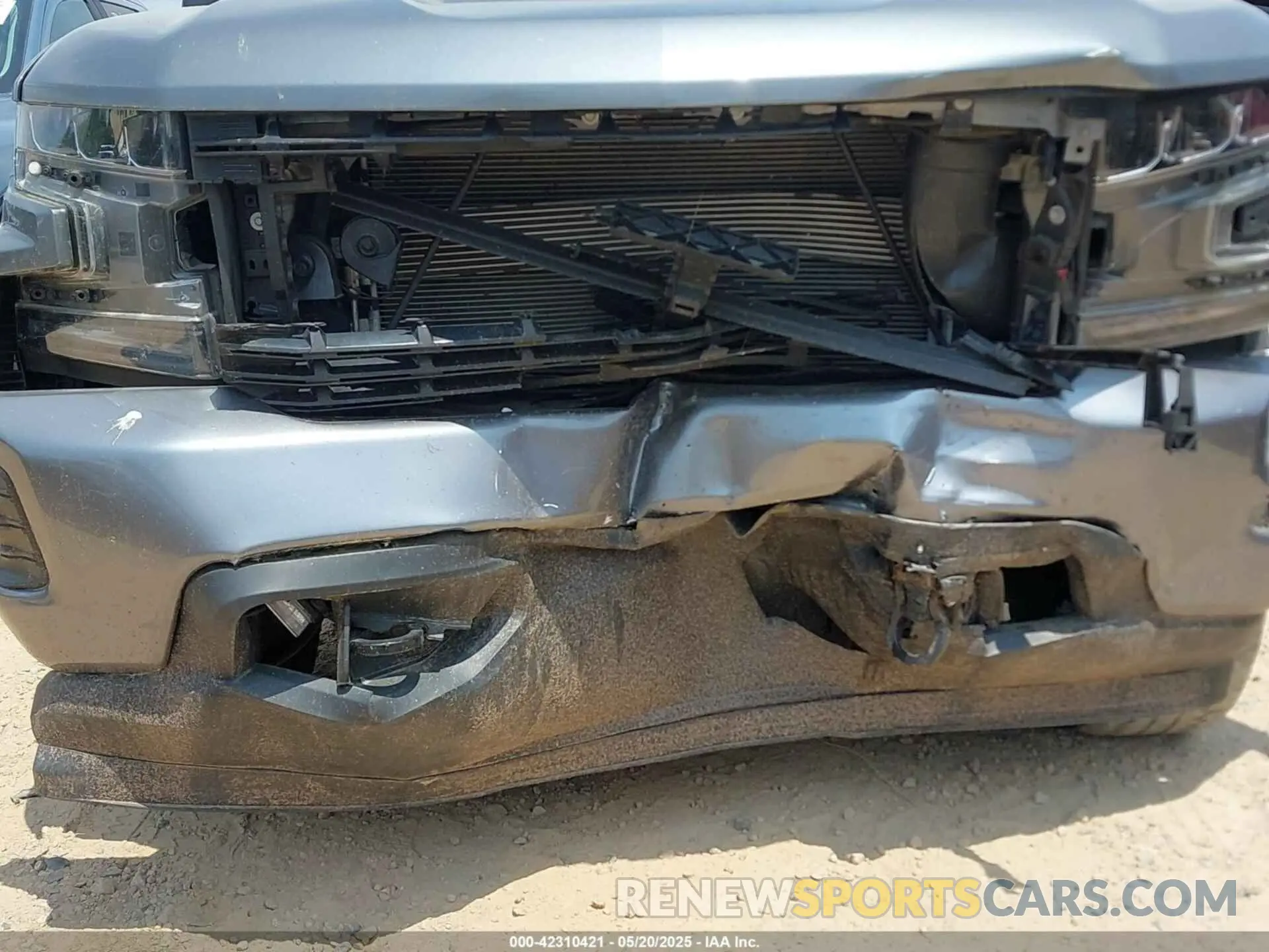 21 Photograph of a damaged car 3GCUYEED5LG421795 CHEVROLET SILVERADO 1500 2020