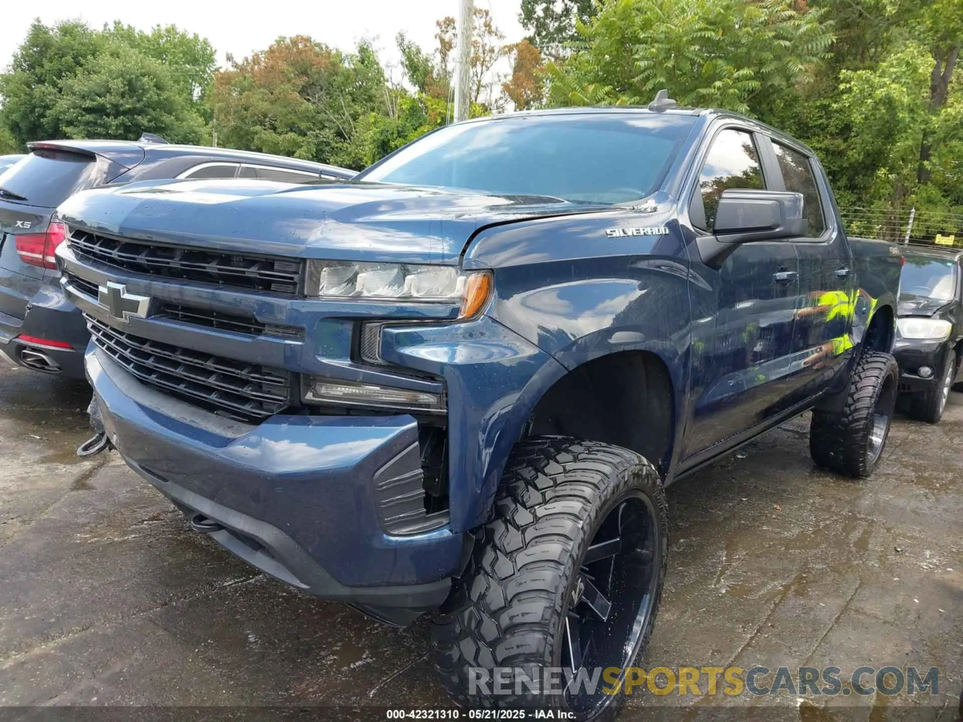 2 Photograph of a damaged car 3GCUYEED7LG210713 CHEVROLET SILVERADO 1500 2020