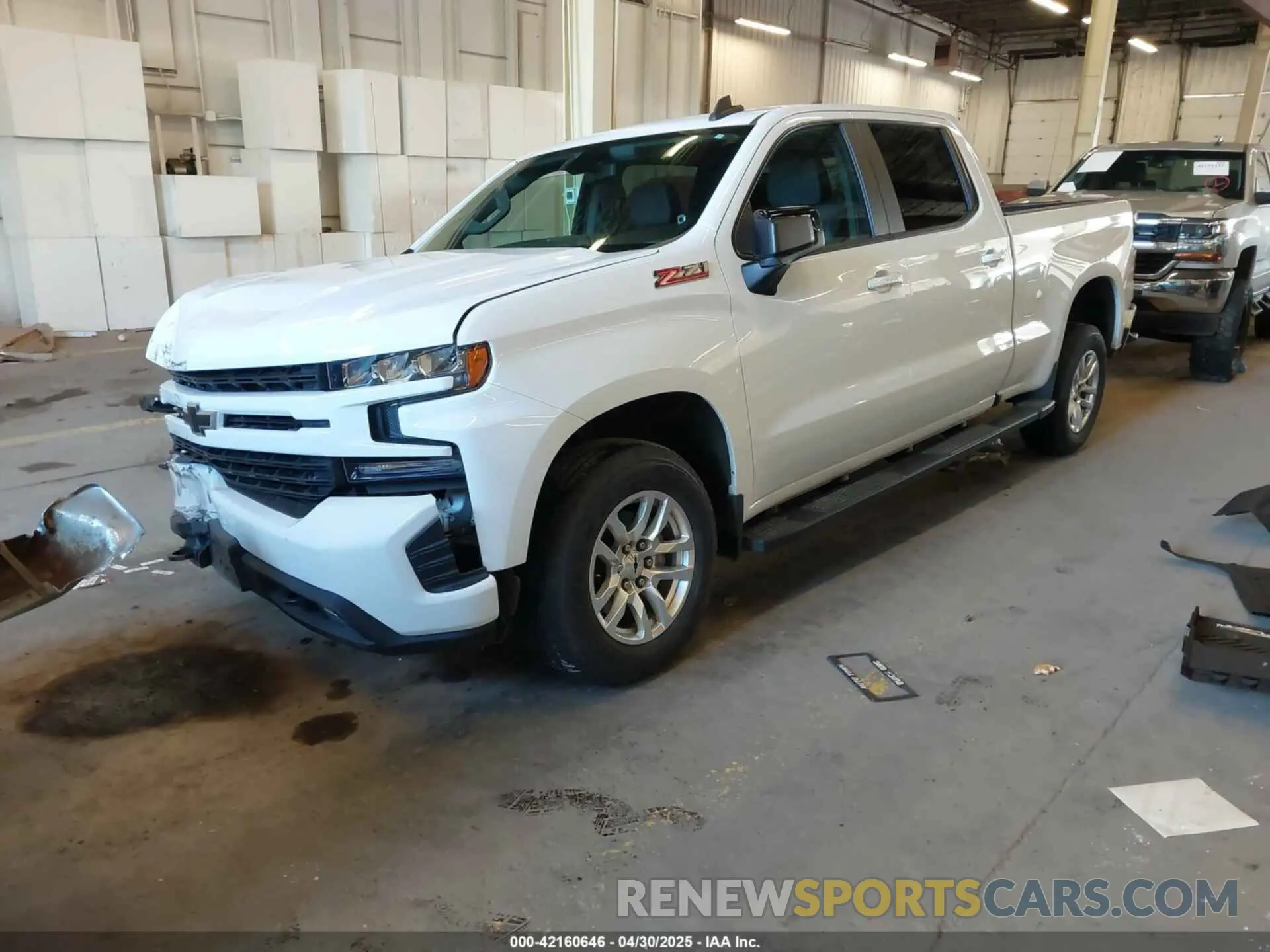 2 Фотография поврежденного автомобиля 3GCUYEEDXLG104675 CHEVROLET SILVERADO 1500 2020