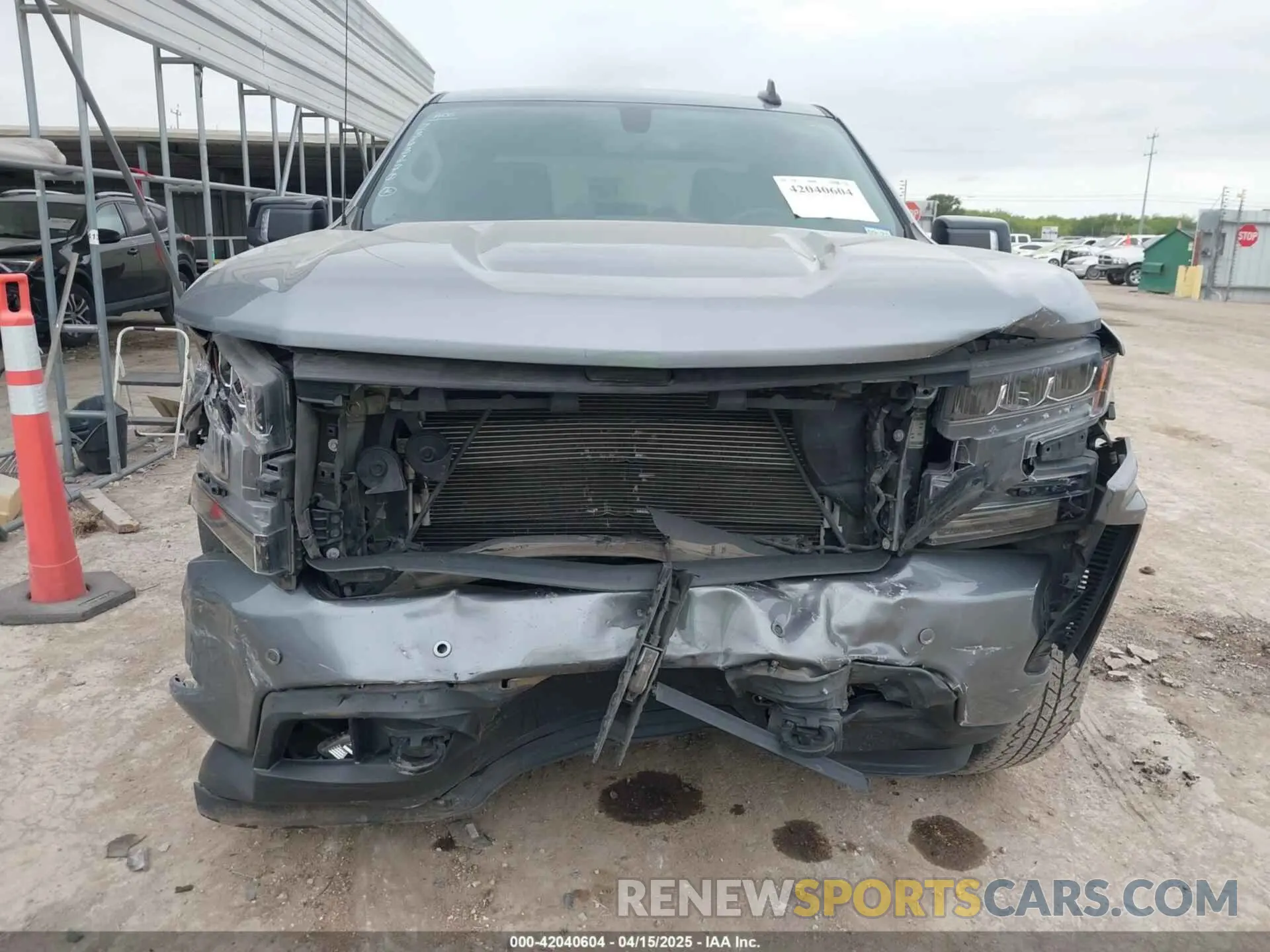 12 Photograph of a damaged car 3GCUYEEDXLG315682 CHEVROLET SILVERADO 1500 2020