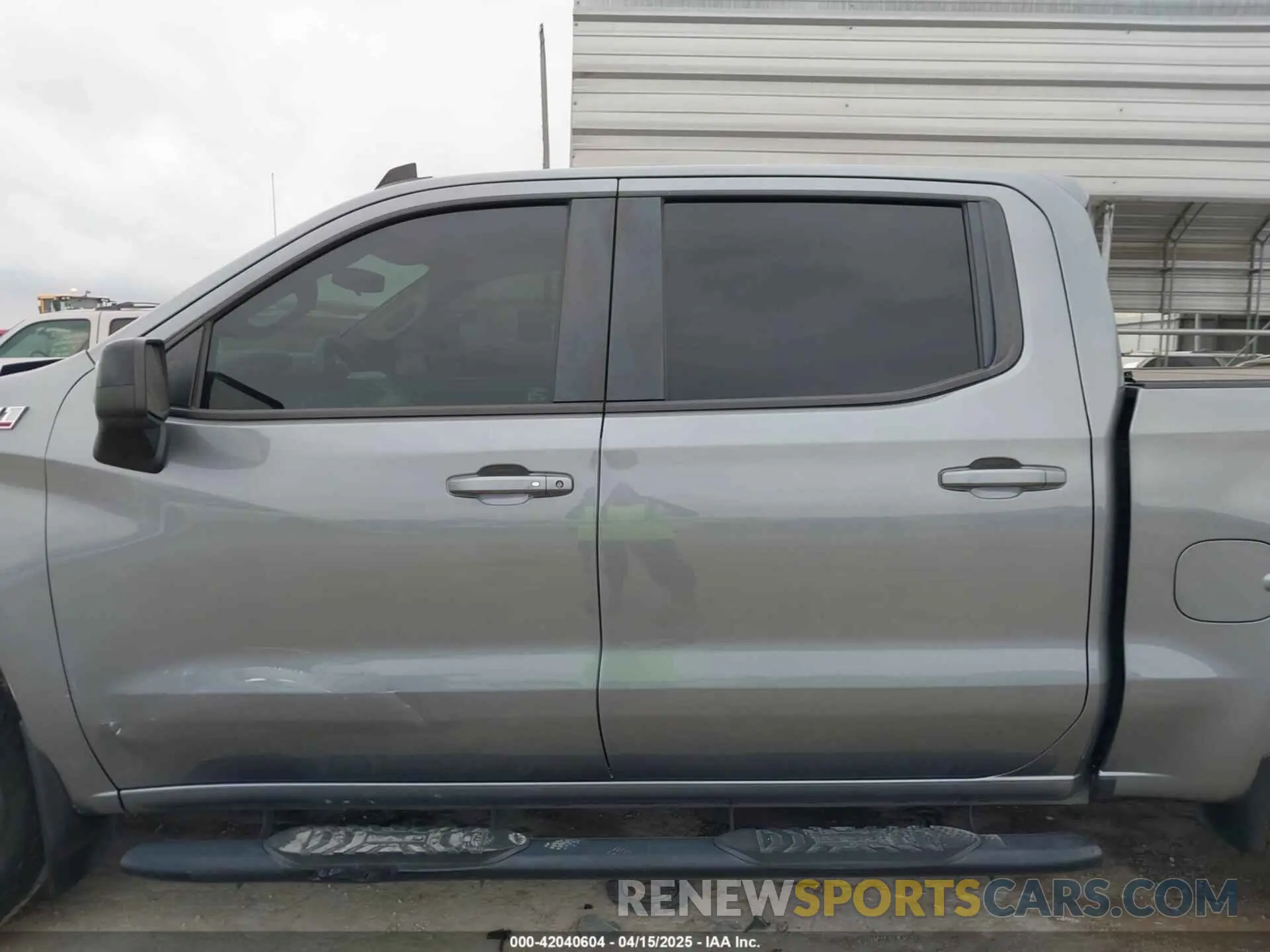 14 Photograph of a damaged car 3GCUYEEDXLG315682 CHEVROLET SILVERADO 1500 2020