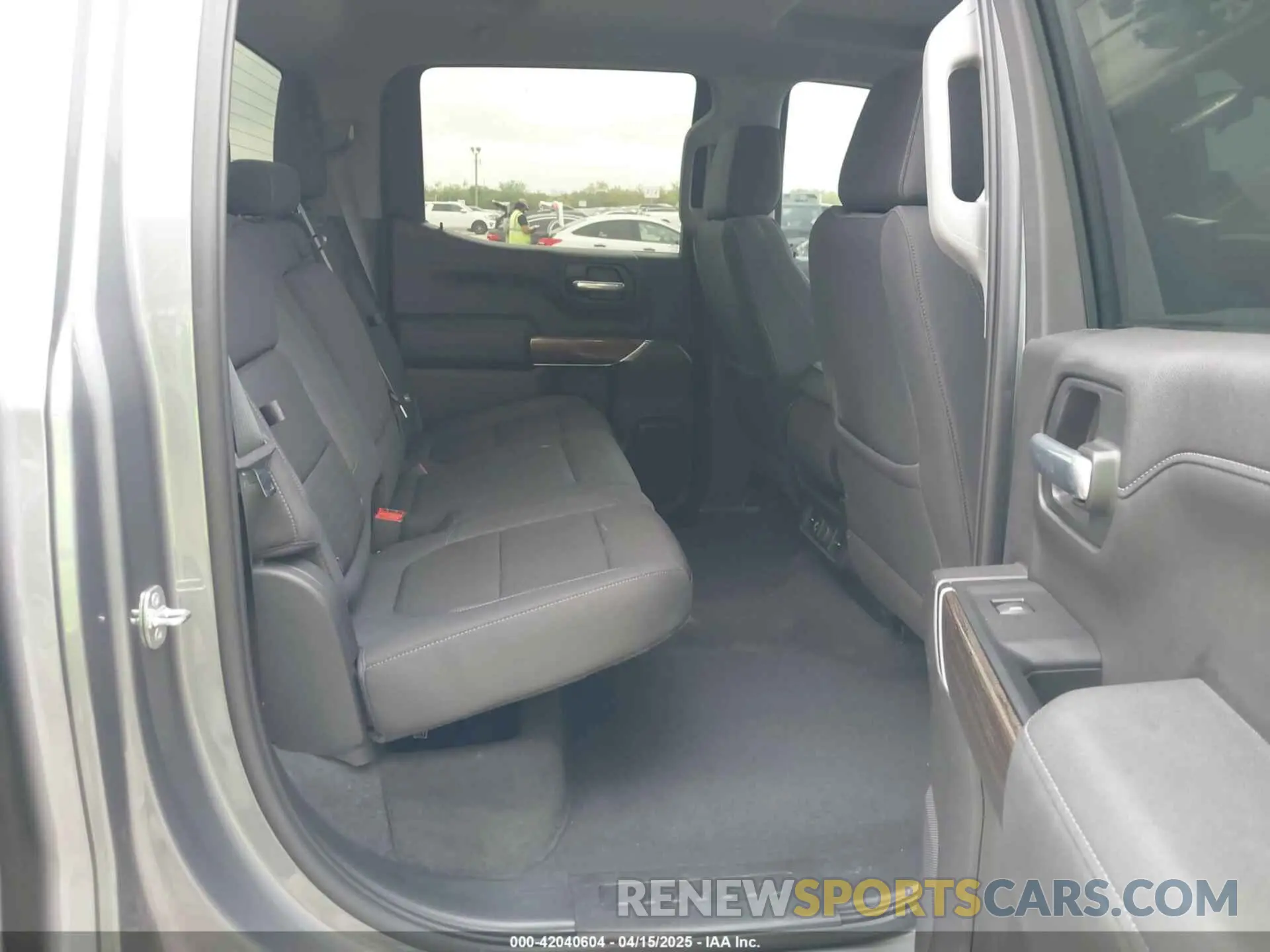 8 Photograph of a damaged car 3GCUYEEDXLG315682 CHEVROLET SILVERADO 1500 2020