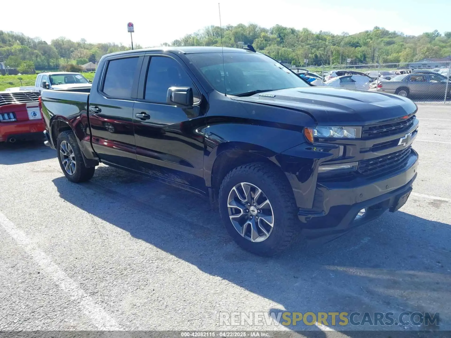 1 Photograph of a damaged car 3GCUYEET1LG370089 CHEVROLET SILVERADO 1500 2020