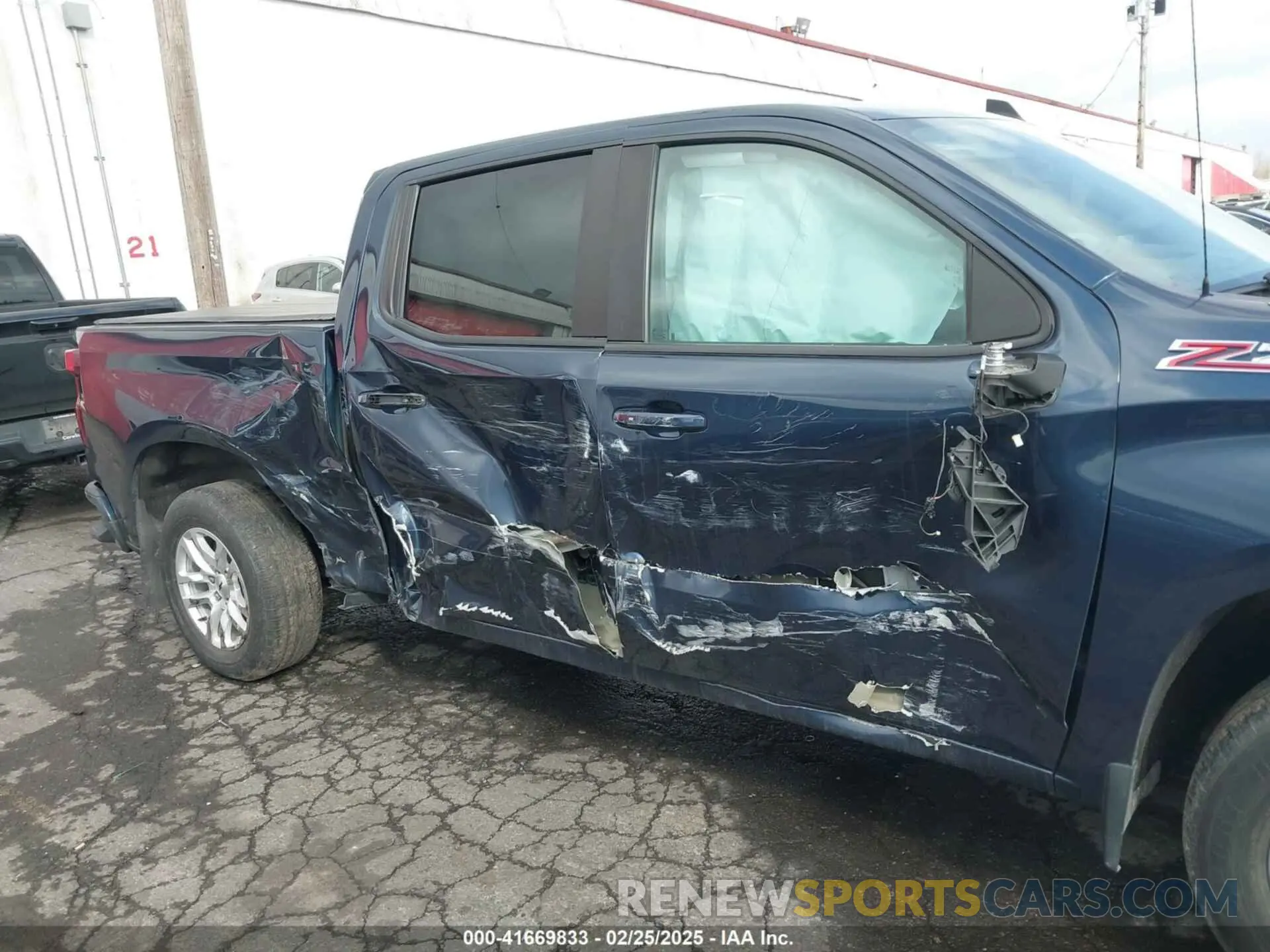 6 Фотография поврежденного автомобиля 3GCUYEET9LG451809 CHEVROLET SILVERADO 1500 2020