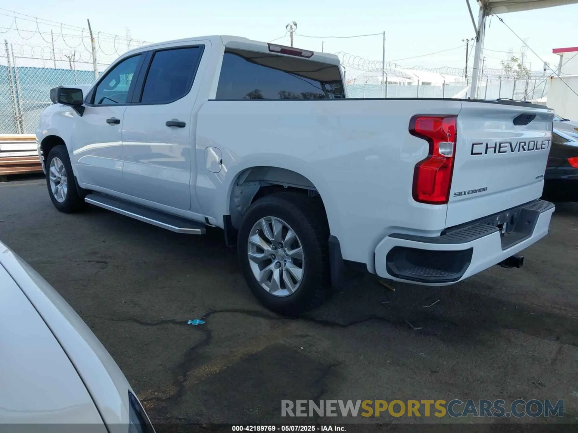 3 Фотография поврежденного автомобиля 1GCPWBEK9MZ218801 CHEVROLET SILVERADO 1500 2021