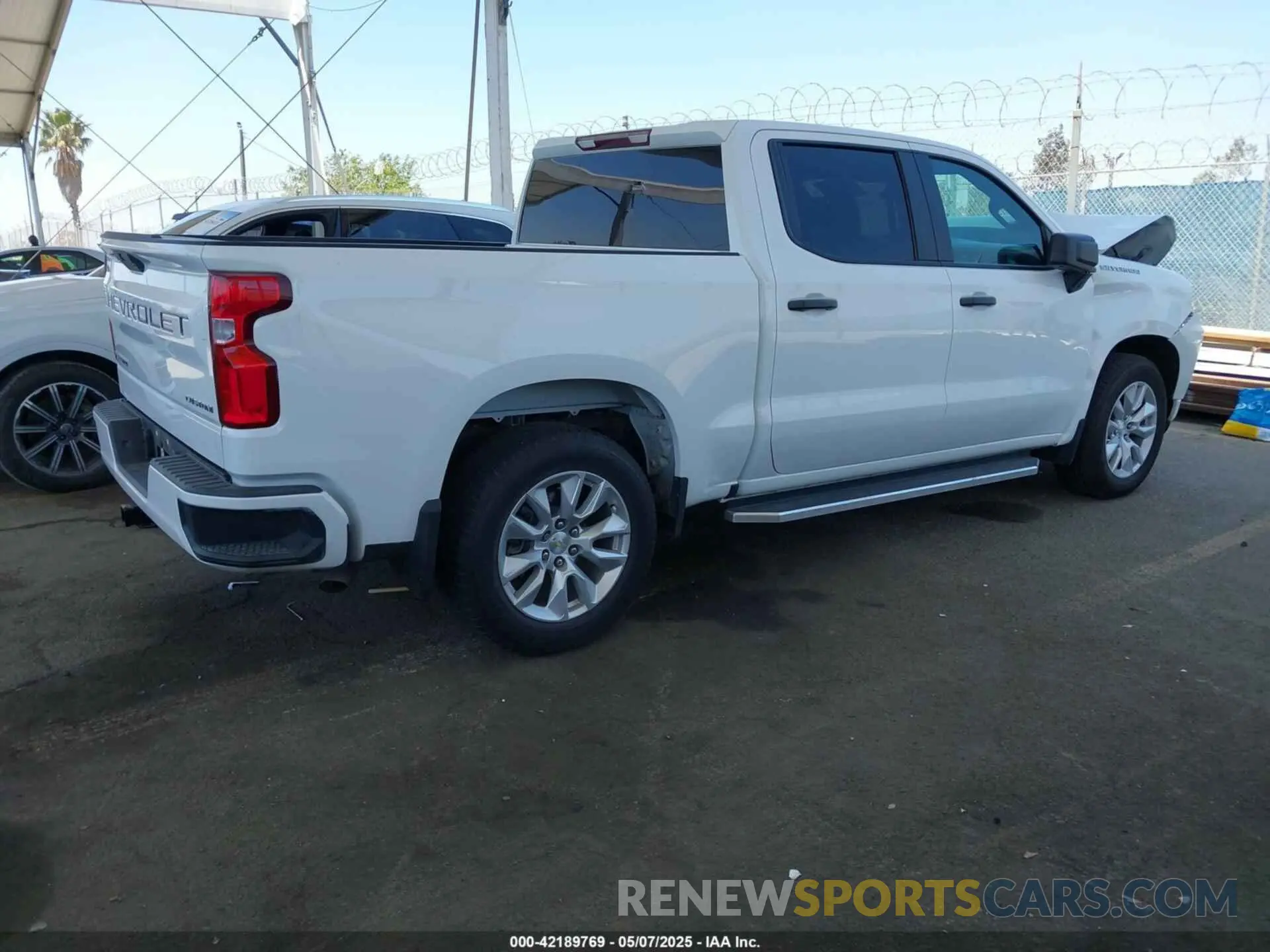 4 Фотография поврежденного автомобиля 1GCPWBEK9MZ218801 CHEVROLET SILVERADO 1500 2021
