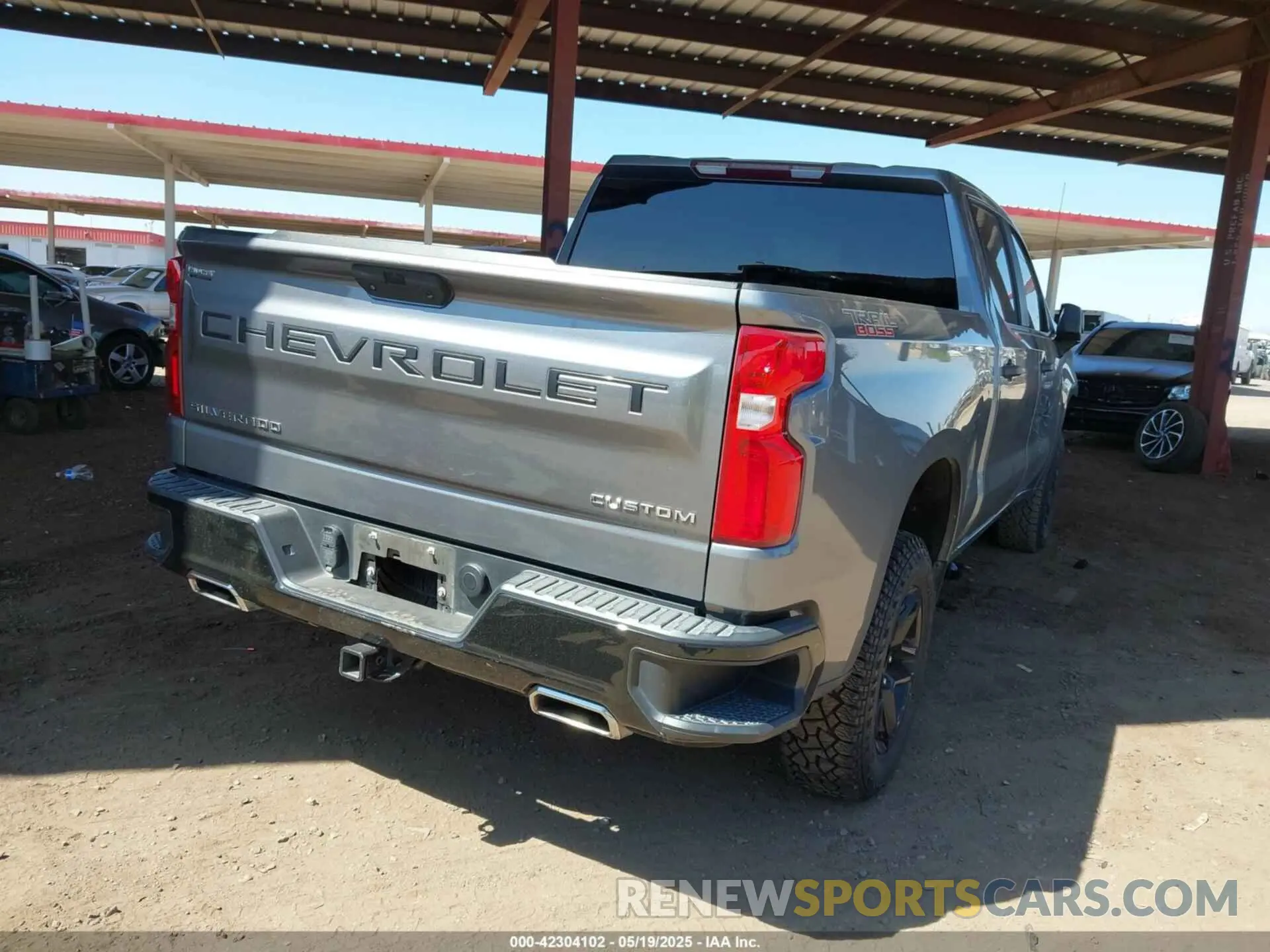 4 Photograph of a damaged car 1GCPYCEF5MZ260045 CHEVROLET SILVERADO 1500 2021