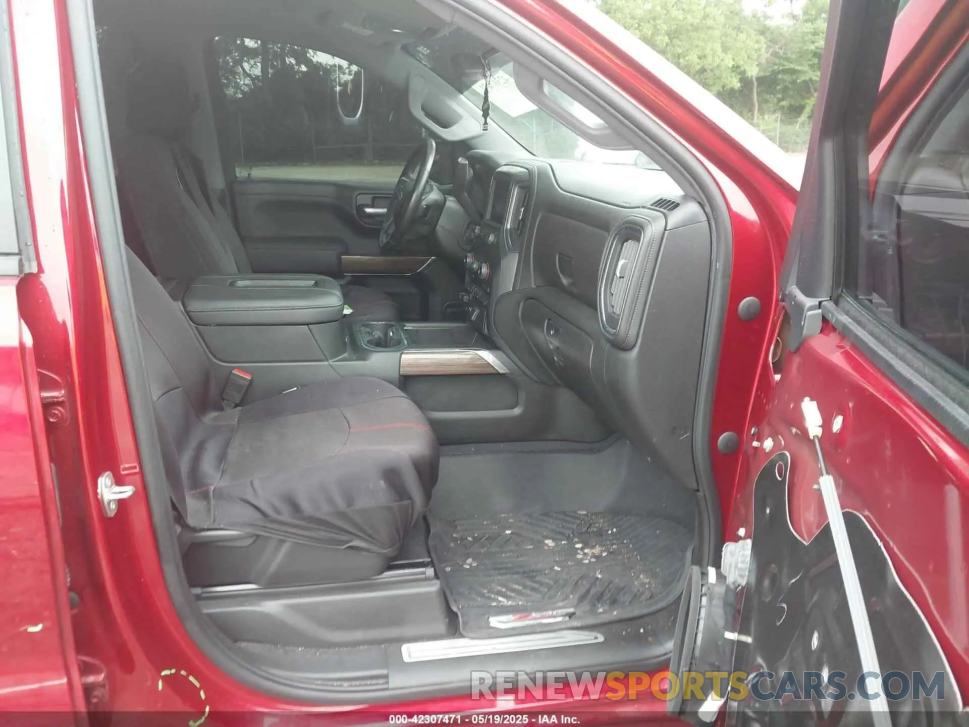 5 Photograph of a damaged car 1GCPYFED3MZ402442 CHEVROLET SILVERADO 1500 2021