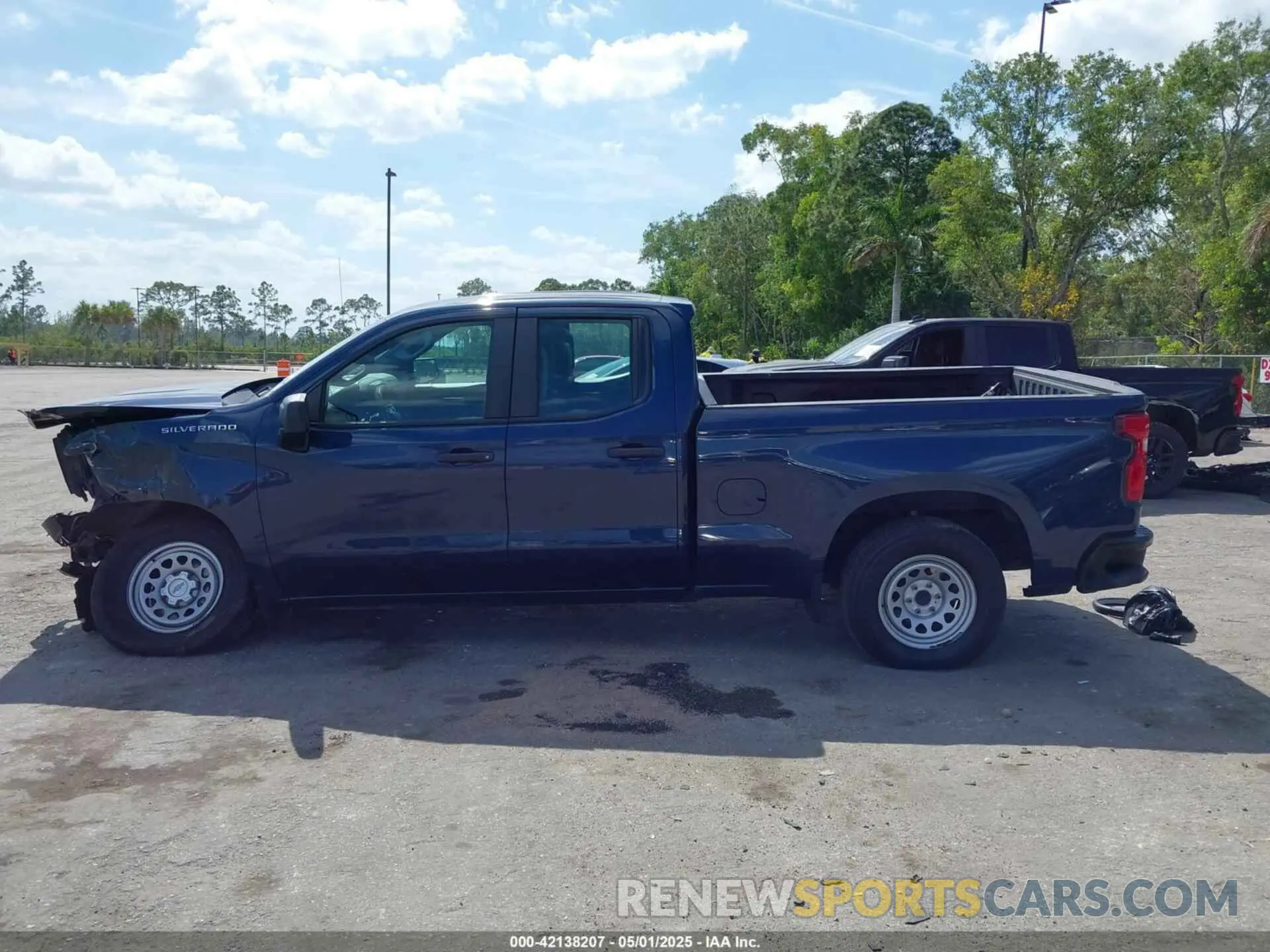 14 Photograph of a damaged car 1GCRWAEH2MZ206352 CHEVROLET SILVERADO 1500 2021