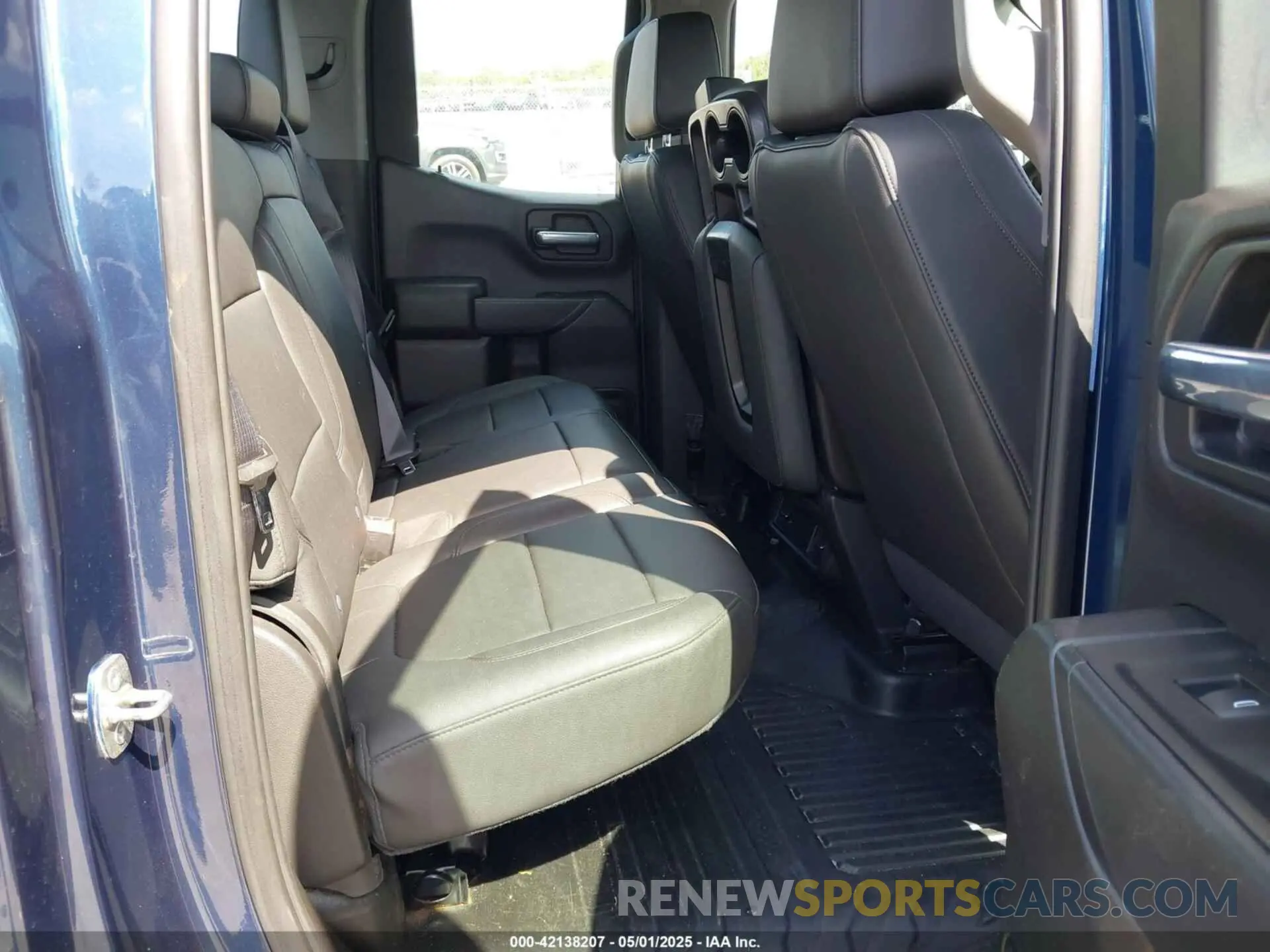 8 Photograph of a damaged car 1GCRWAEH2MZ206352 CHEVROLET SILVERADO 1500 2021