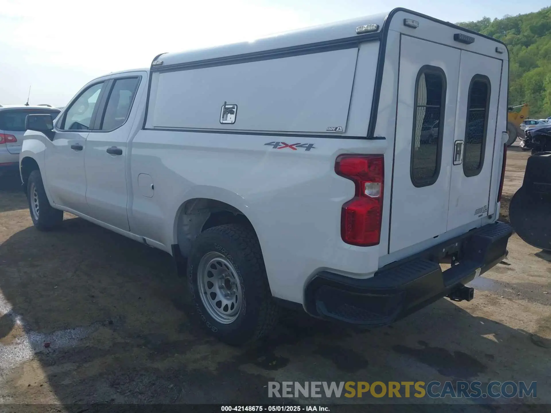 3 Photograph of a damaged car 1GCRYAEK3MZ372675 CHEVROLET SILVERADO 1500 2021